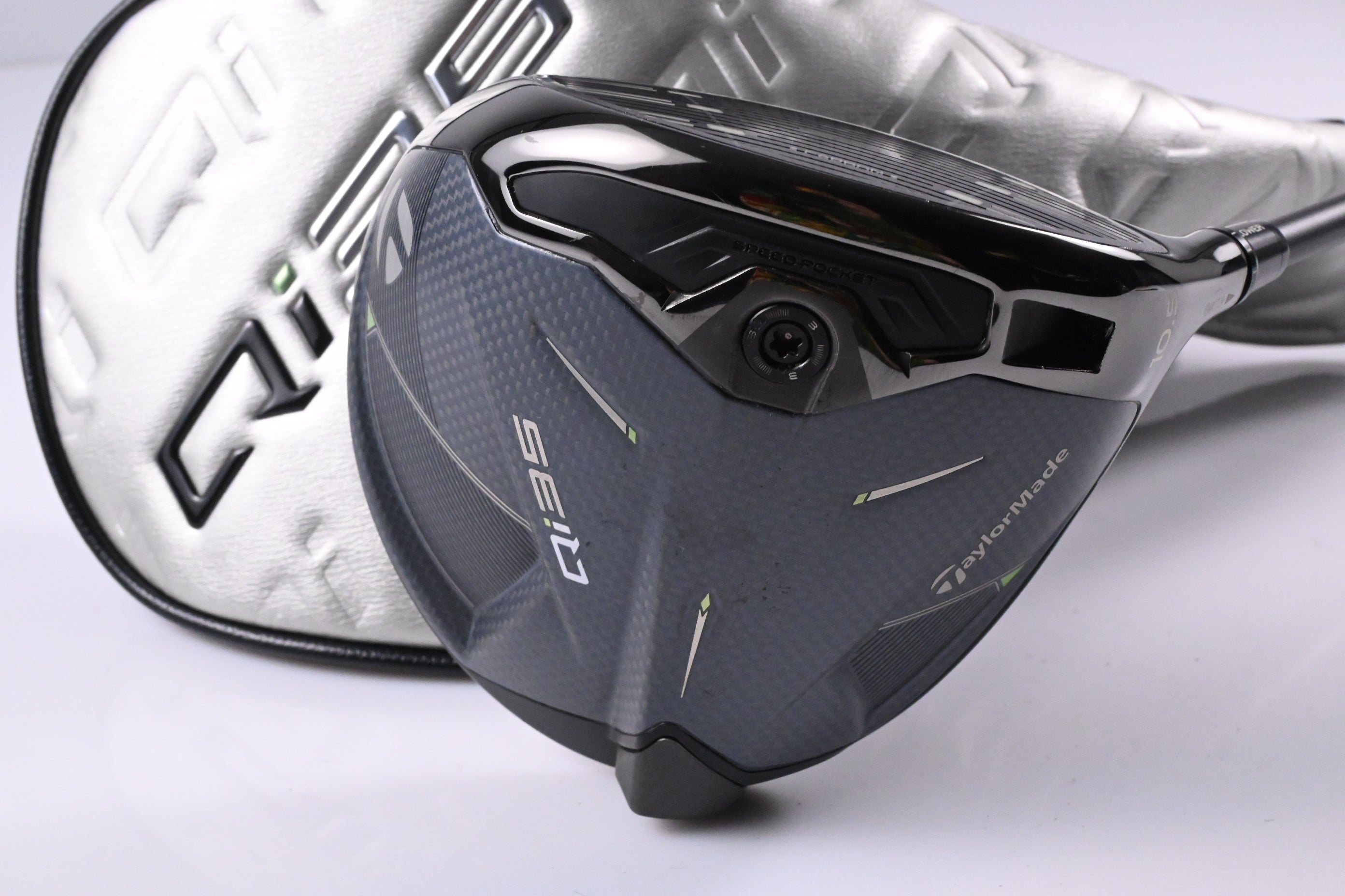 Taylormade Qi35 Driver / 10.5 Degree / Regular Flex Fujikura Ventus Blue '25 5