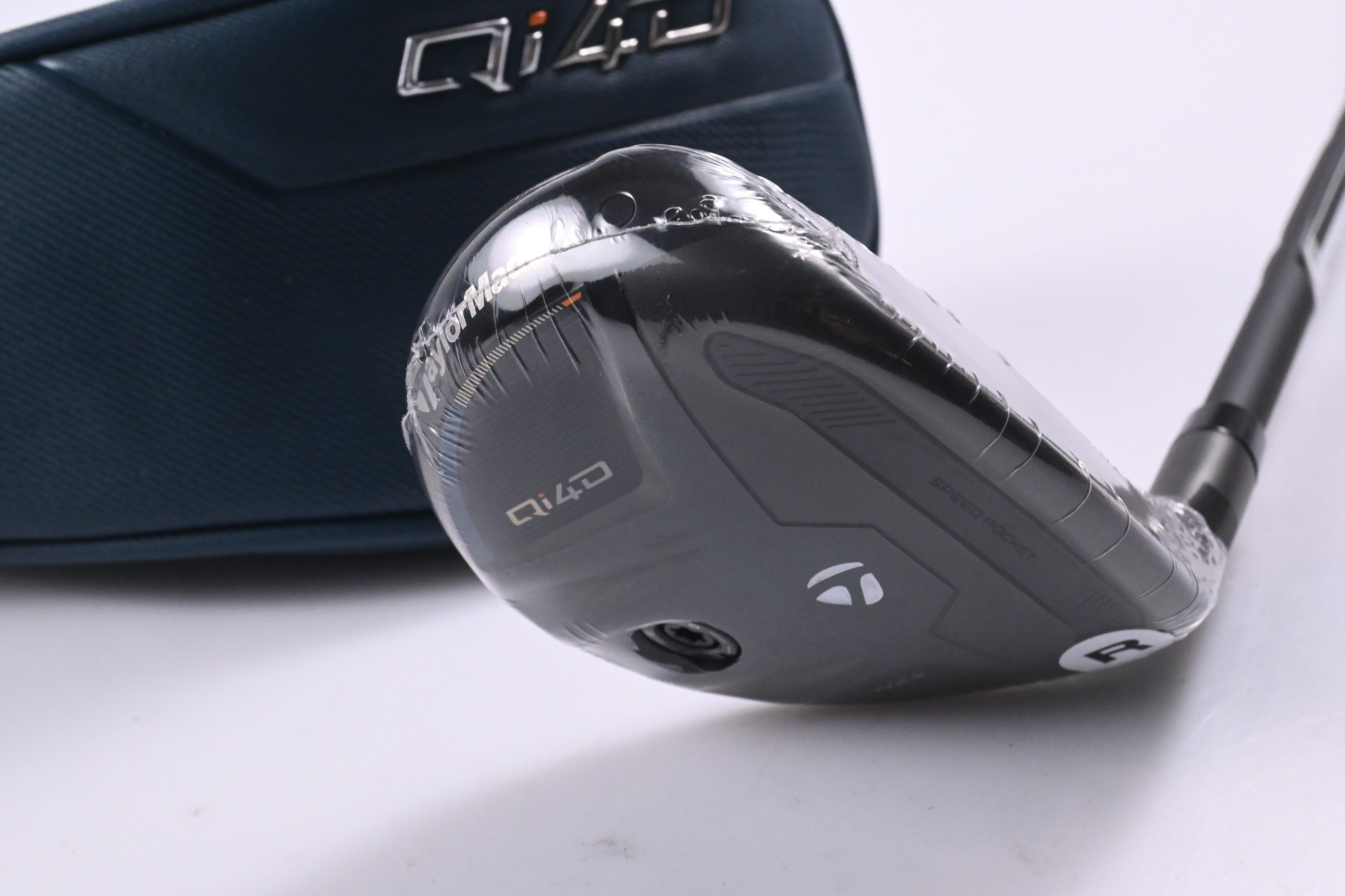 Taylormade Qi4D Max #5 Hybrid / 26 Degree / Regular Flex KBS REAX 50 Shaft