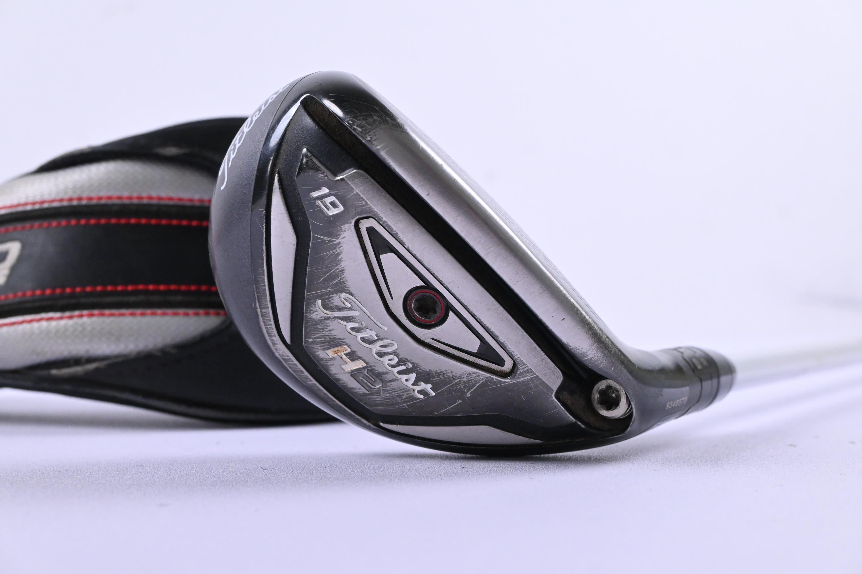 Titleist 816 H2 #3 Hybrid / 19 Degree / Stiff Flex Aldila Rogue 85 Shaft
