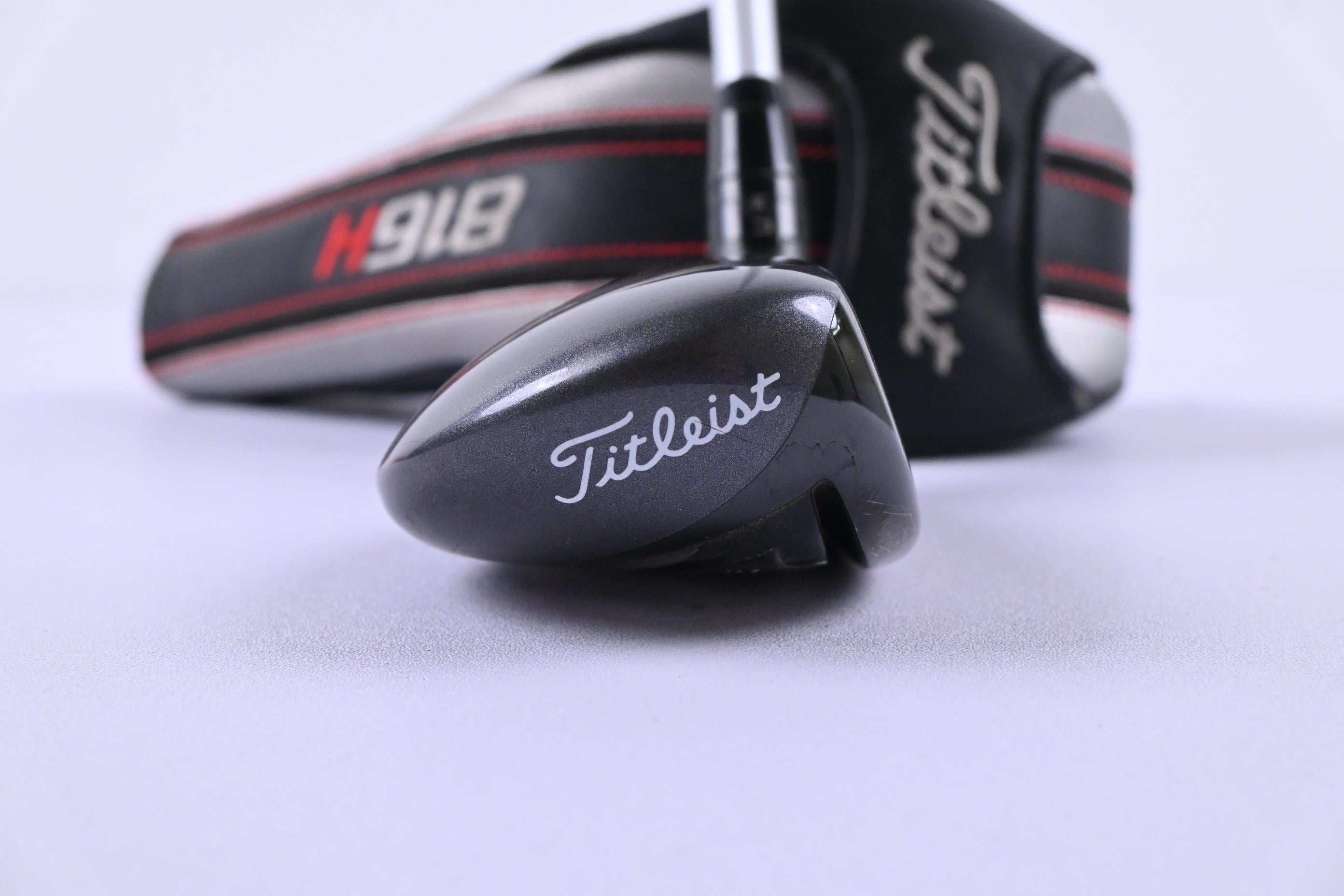 Titleist 816 H2 #3 Hybrid / 19 Degree / Stiff Flex Aldila Rogue 85 Shaft