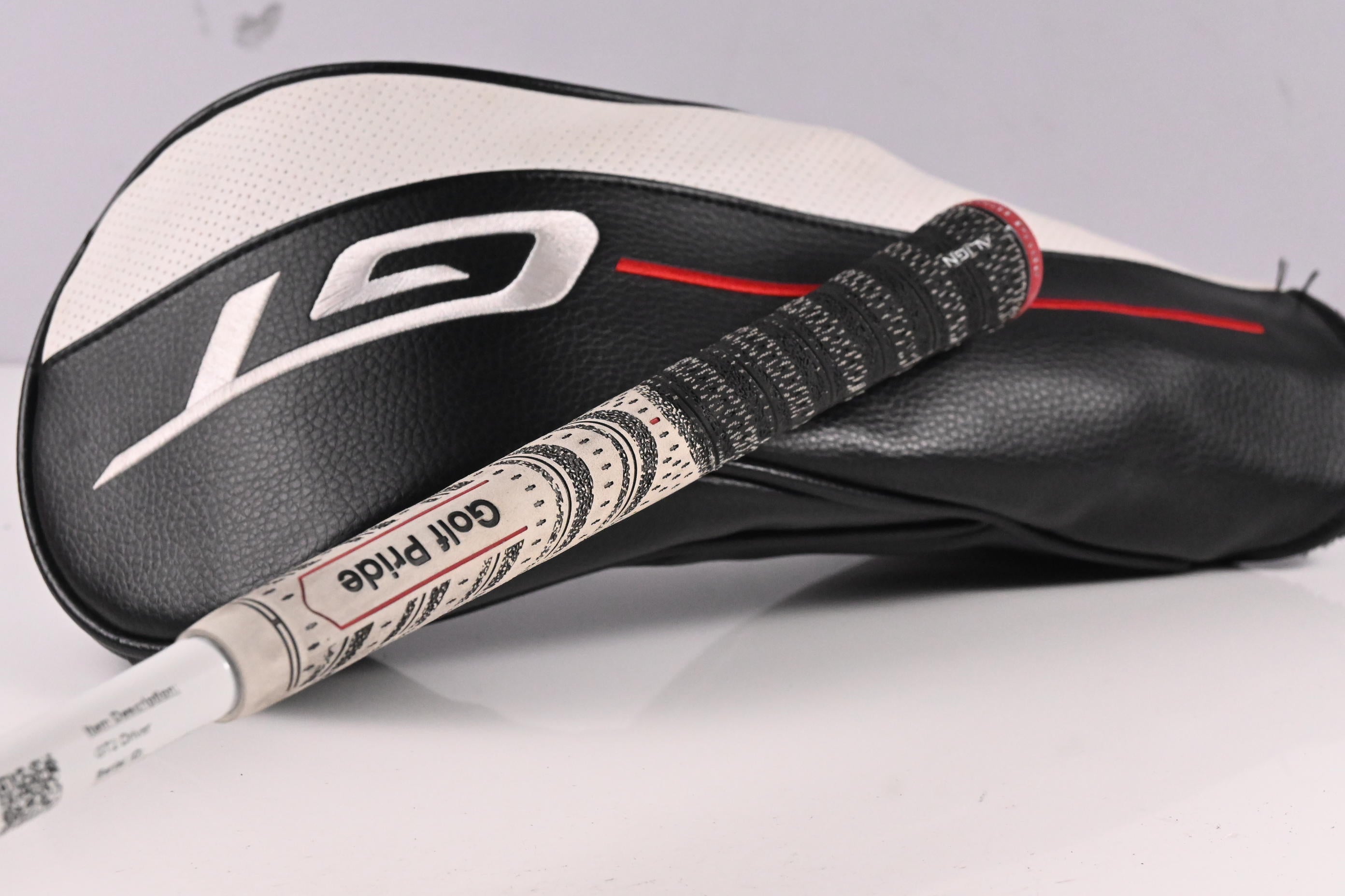 Titleist GT2 Driver / 8 Degree / Regular Flex Fujikura Speeder Pro 74 Shaft