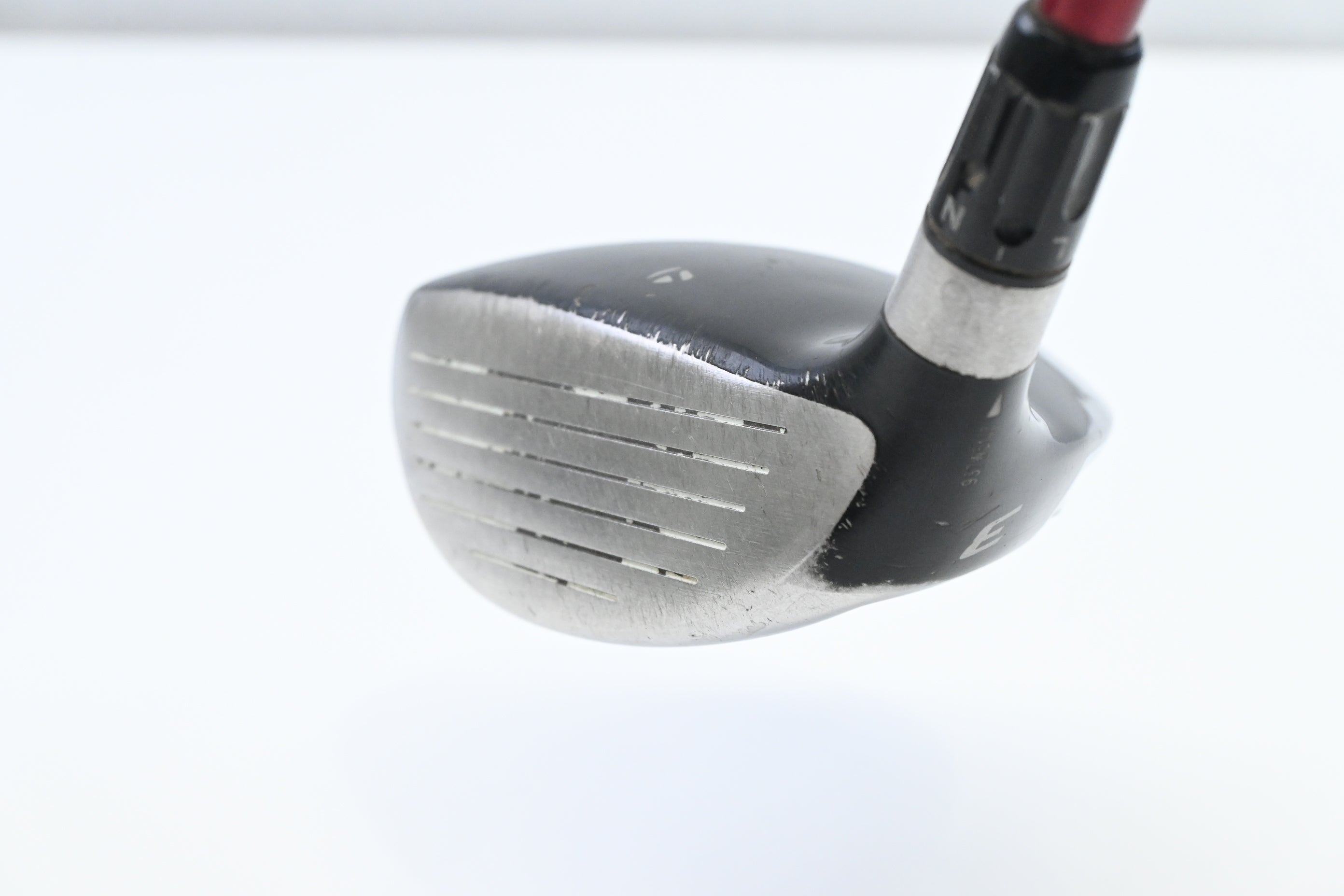 Taylormade R9 #3 Wood / 15 Degree / Regular Flex Fujikura Motore F1 85 Shaft