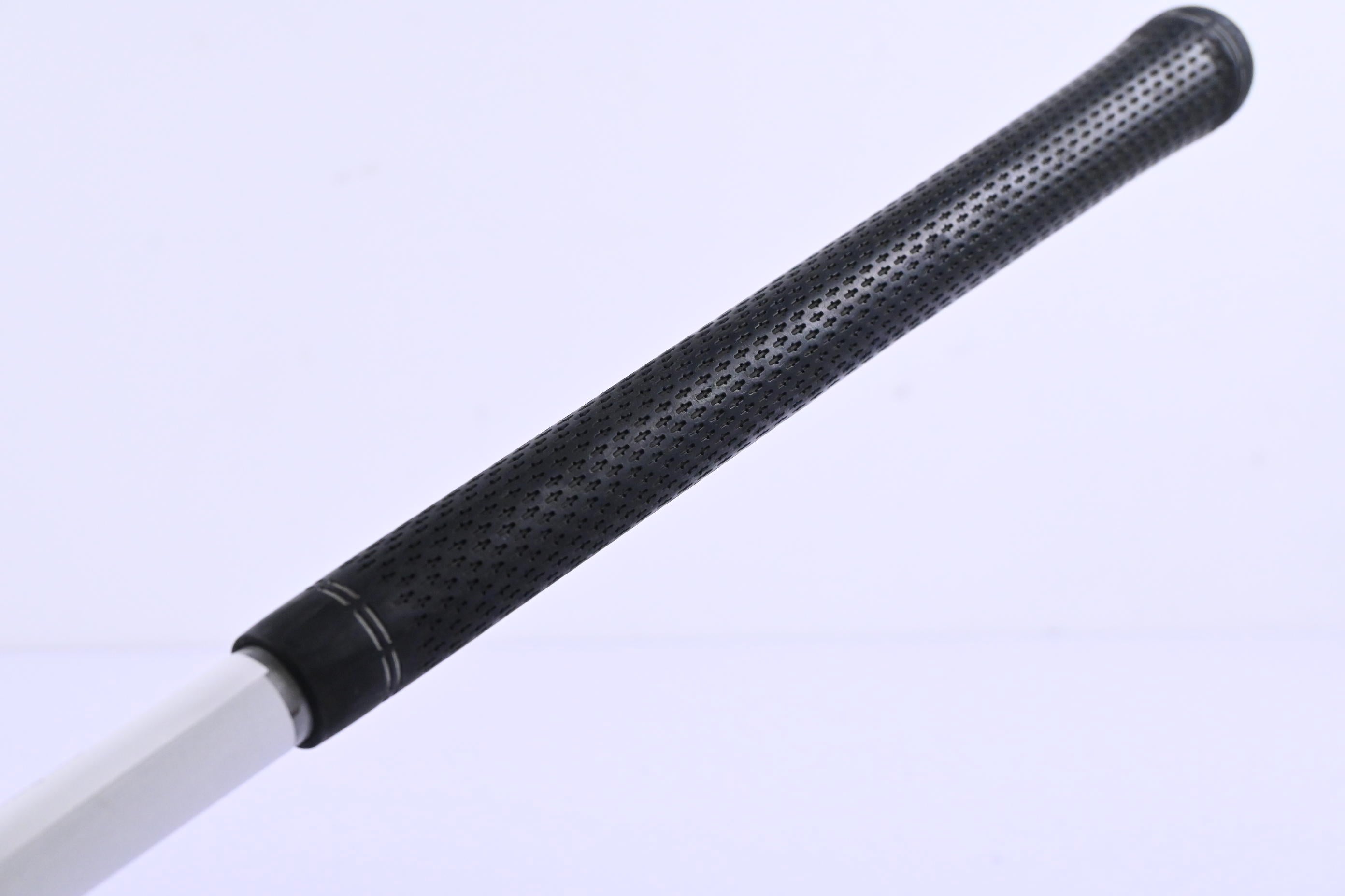 Titleist 816 H2 #3 Hybrid / 19 Degree / Stiff Flex Aldila Rogue 85 Shaft
