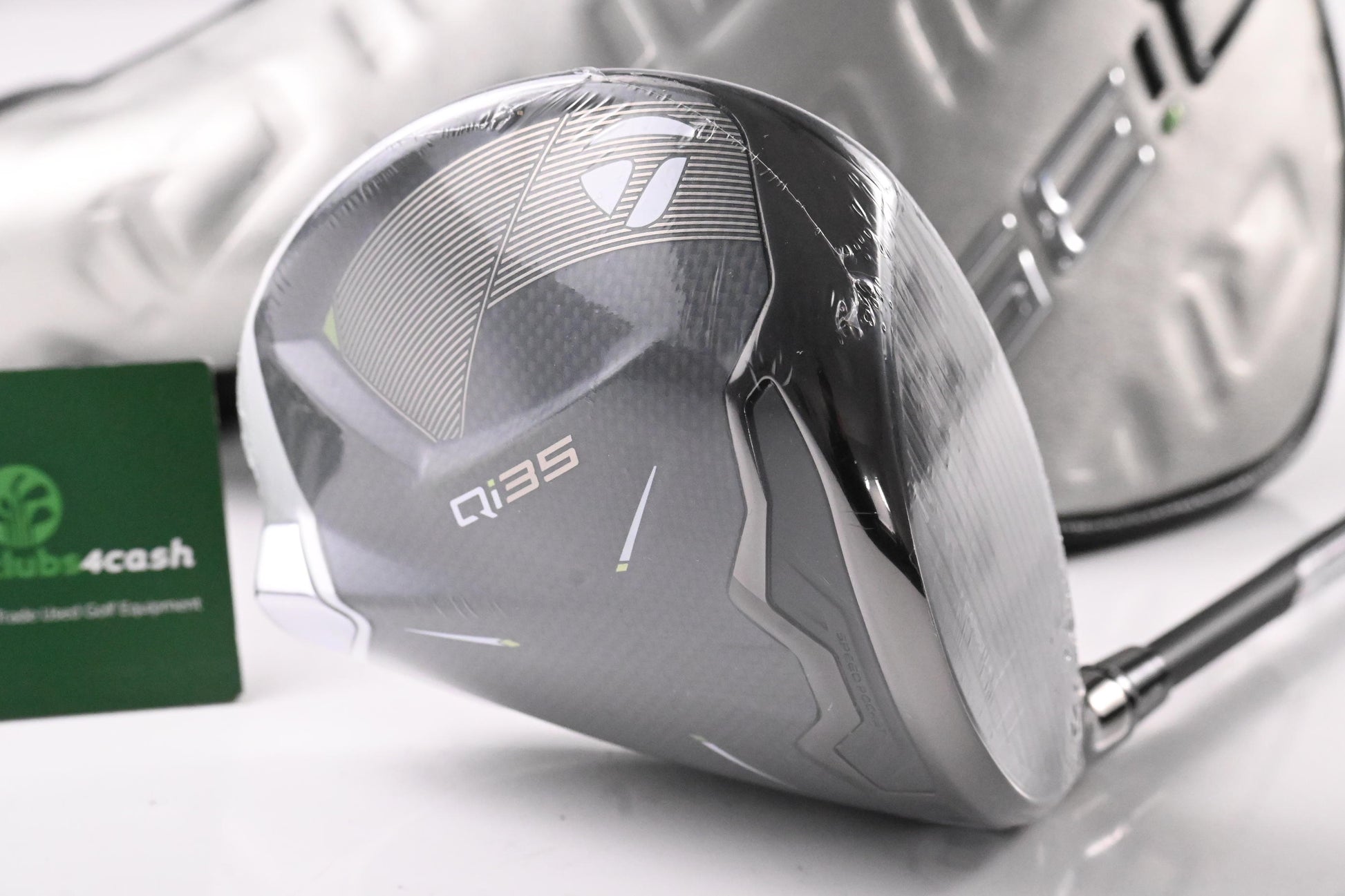 Taylormade Qi35 Max Lite Driver / 10.5 Degree / Regular Flex Vanquish 4 Shaft