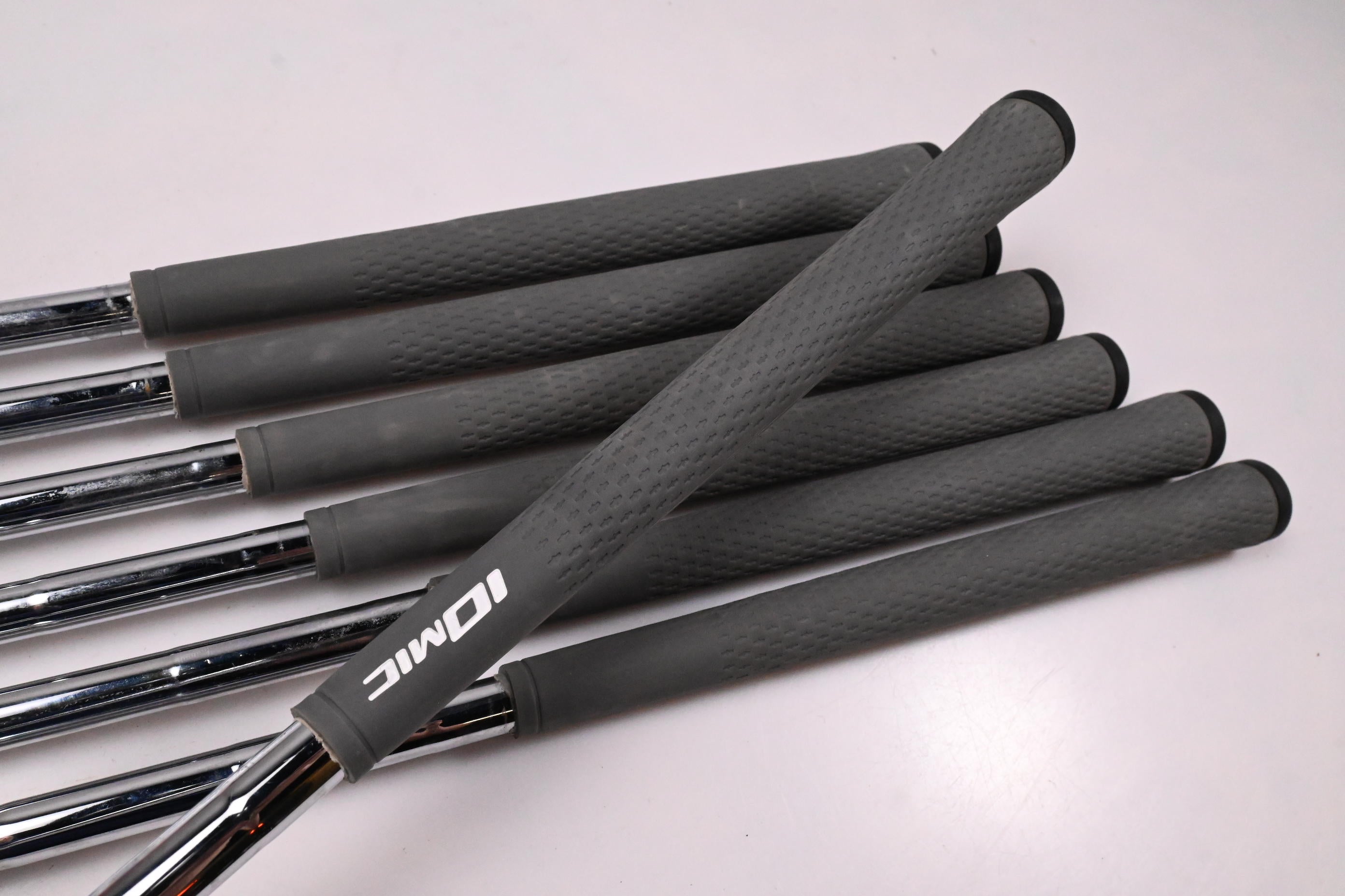 Titleist 718 AP2 Irons / 4-PW / Stiff Flex AMT Tour White S300 Shafts