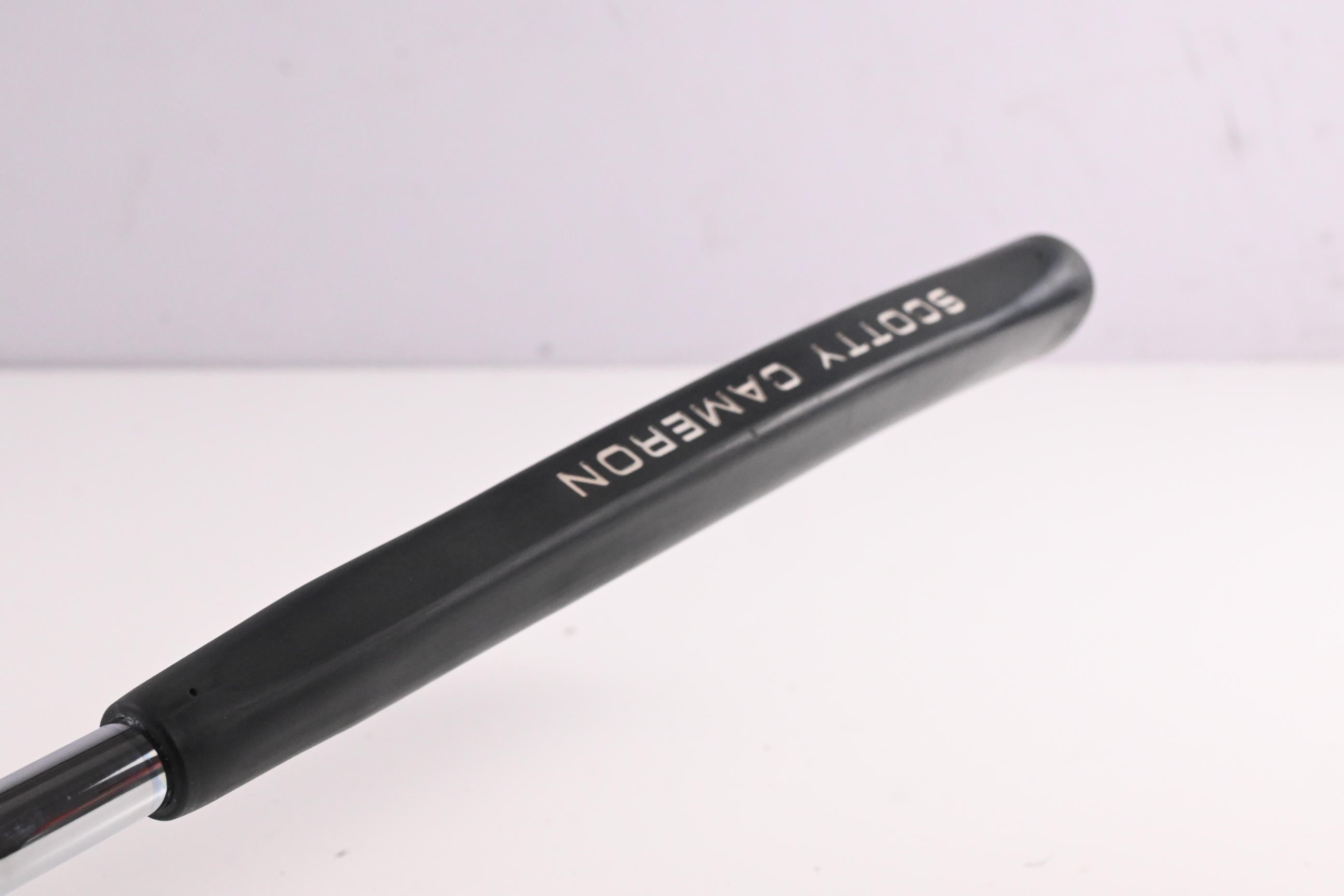 Scotty Cameron Studio Style Newport 2.5 Putter / 33.5 Inch