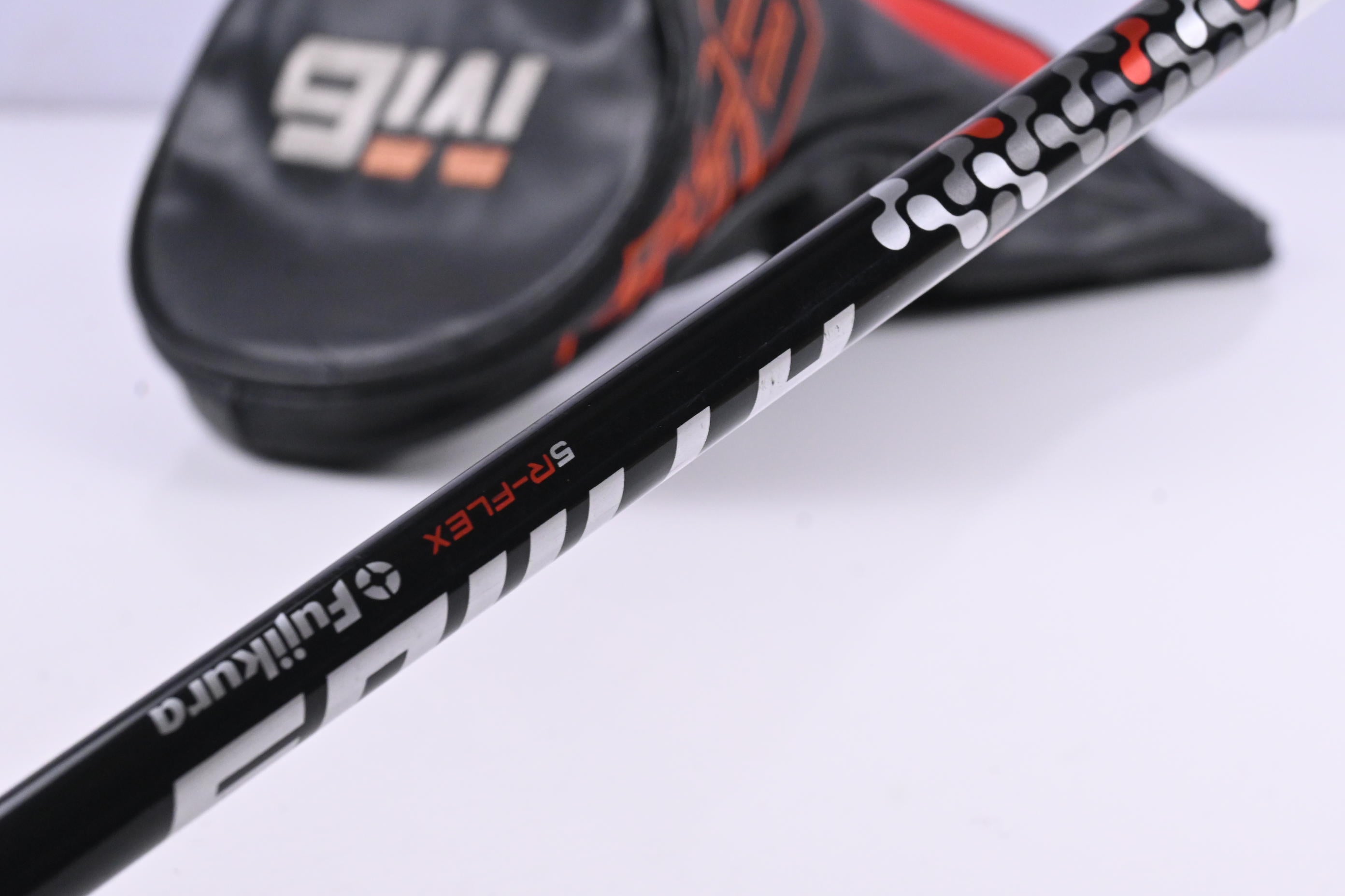 Taylormade M6 Driver / 10.5 Degree / Regular Flex Fujikura Atmos Orange 5 Shaft