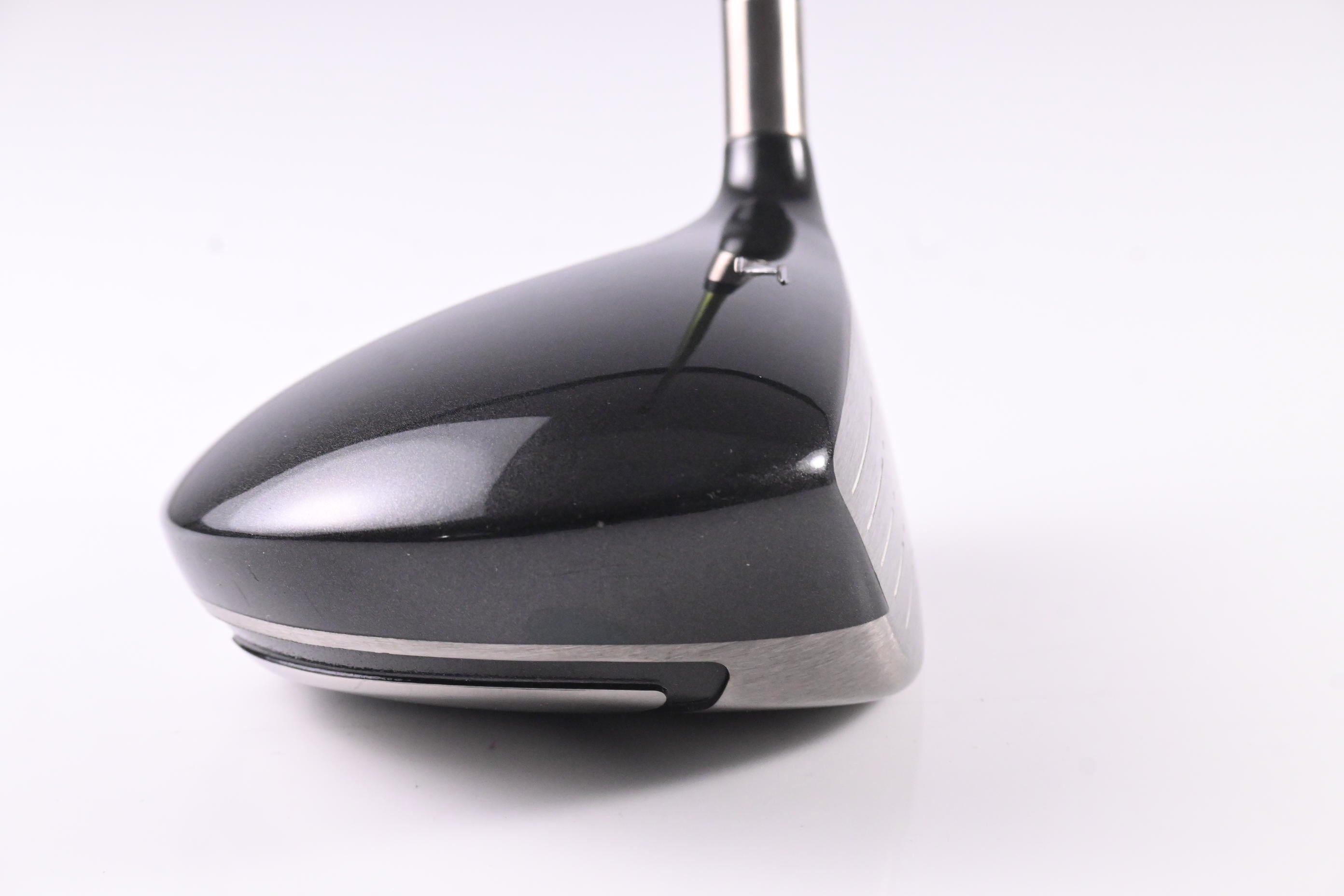 Titleist 905 R Driver / 10.5 Degree / Regular Flex Aldila NV 65 Shaft