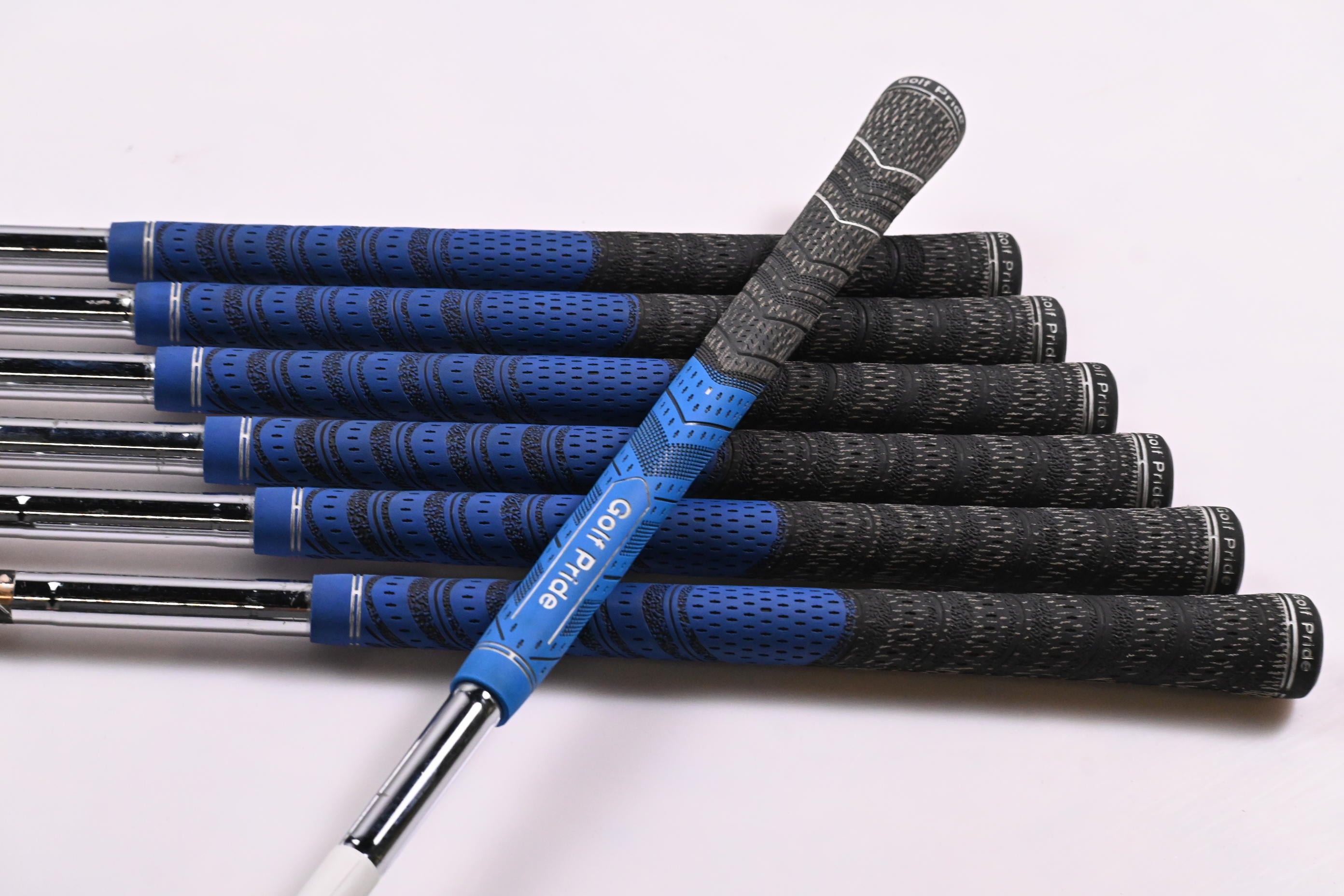 Cleveland CG16 Chrome Irons / 4-PW / Regular Flex Traction 85 Shafts