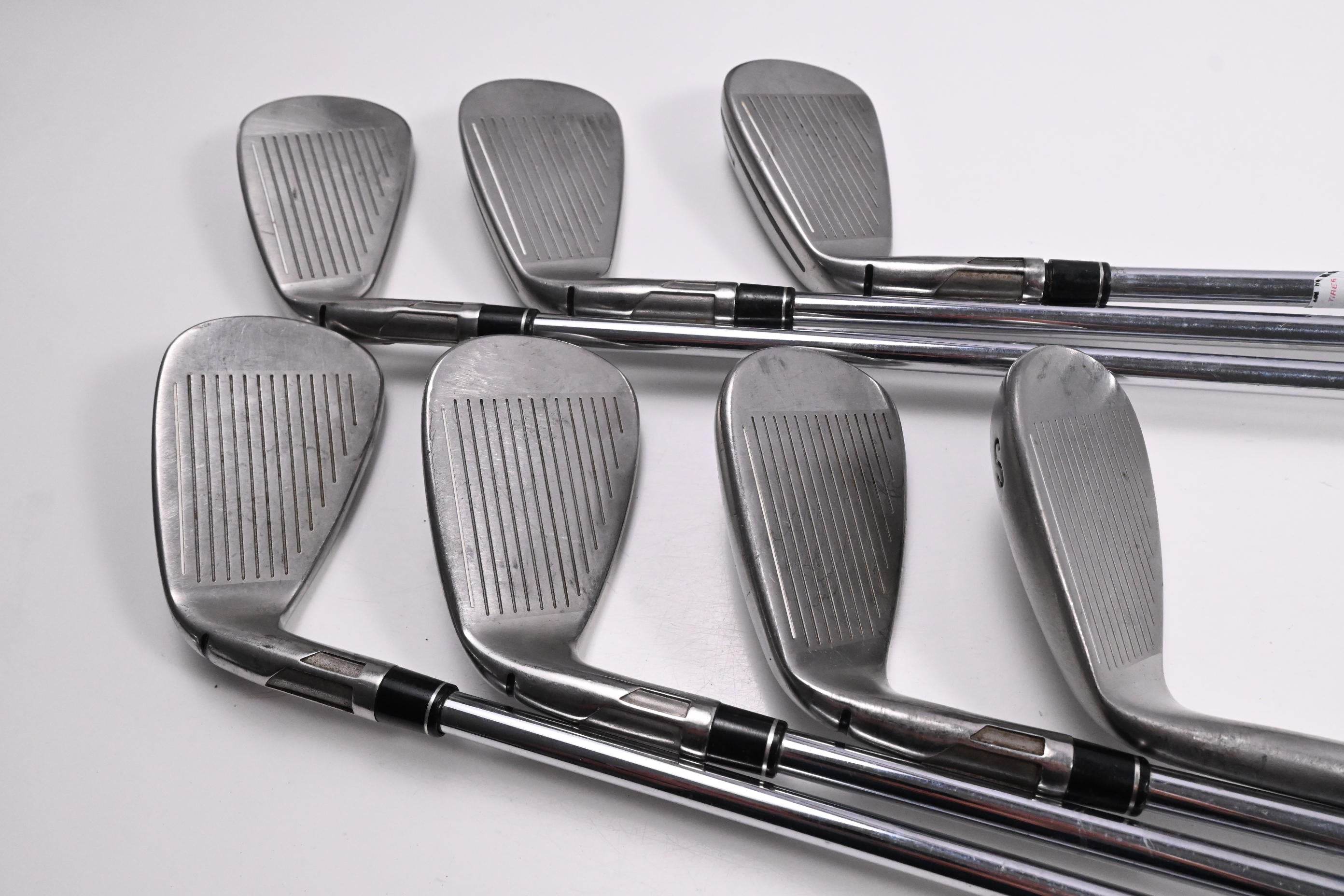 Taylormade SIM2 Max Irons / 5-PW+SW / Regular Flex KBS MAX MT 85 Shafts