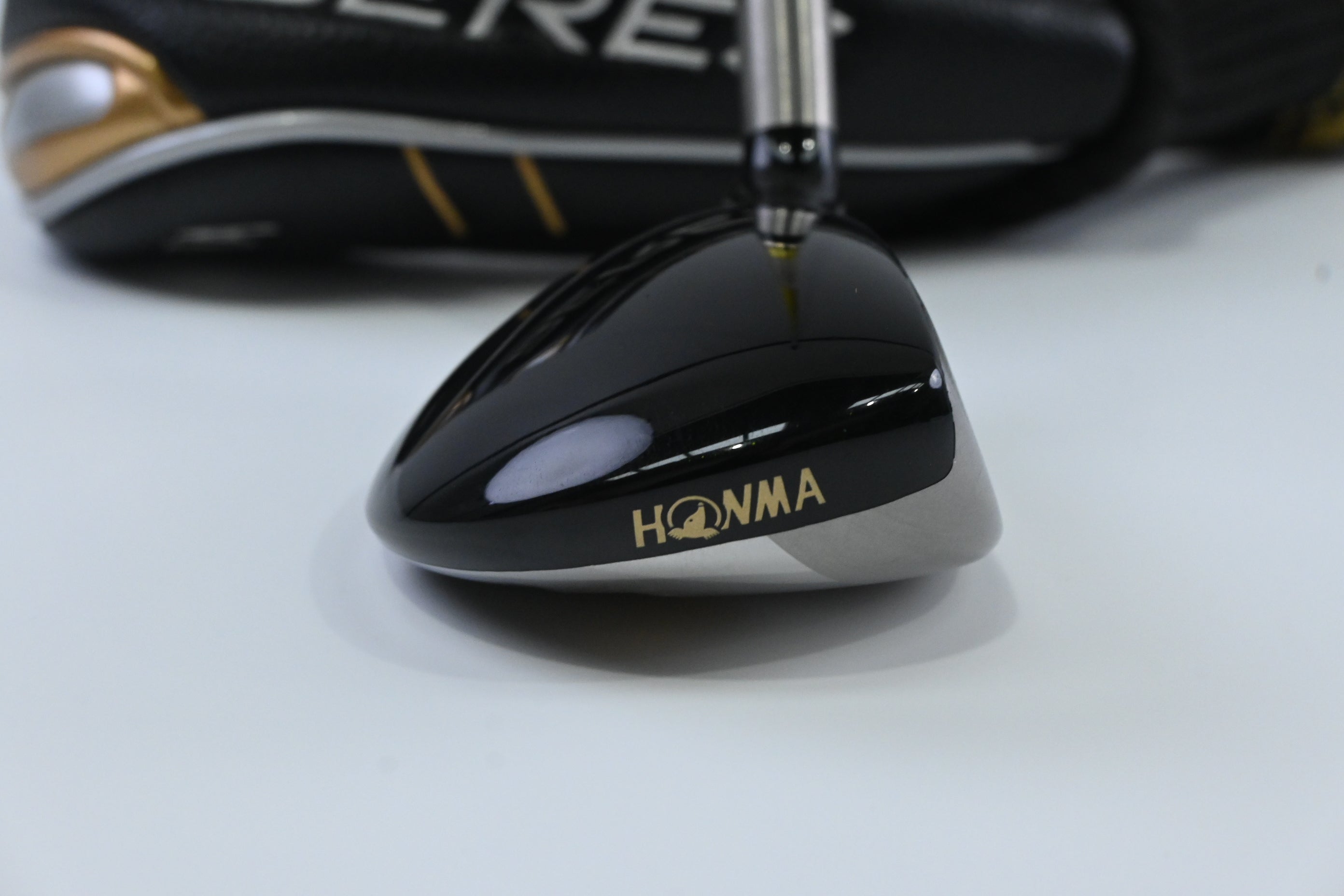 Honma Beres U-06 #4 Hybrid / 22 Degree / Regular Flex Honma Armrq X 47 Shaft