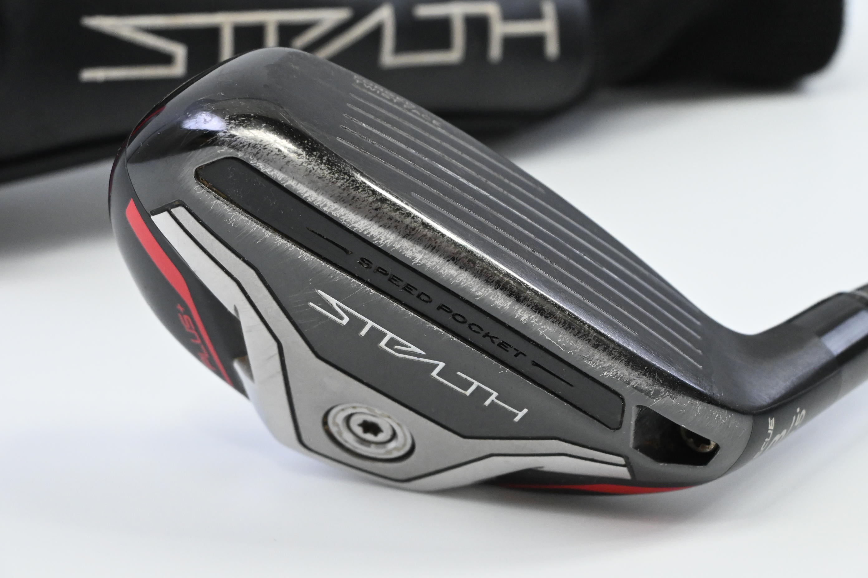Taylormade Stealth Plus #3 Hybrid / 19.5 Degree / Stiff Flex HZRDUS Smoke Red 80