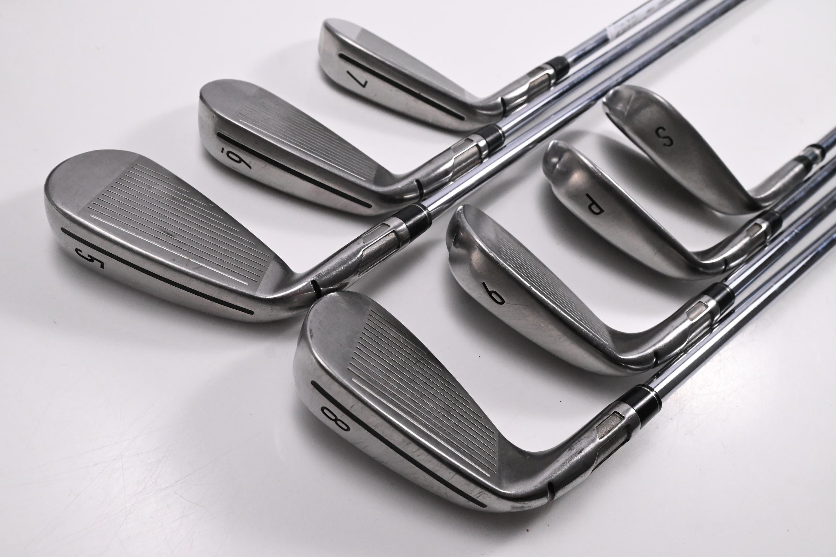 Taylormade SIM2 Max Irons / 5-PW+SW / Regular Flex KBS MAX MT 85 Shafts
