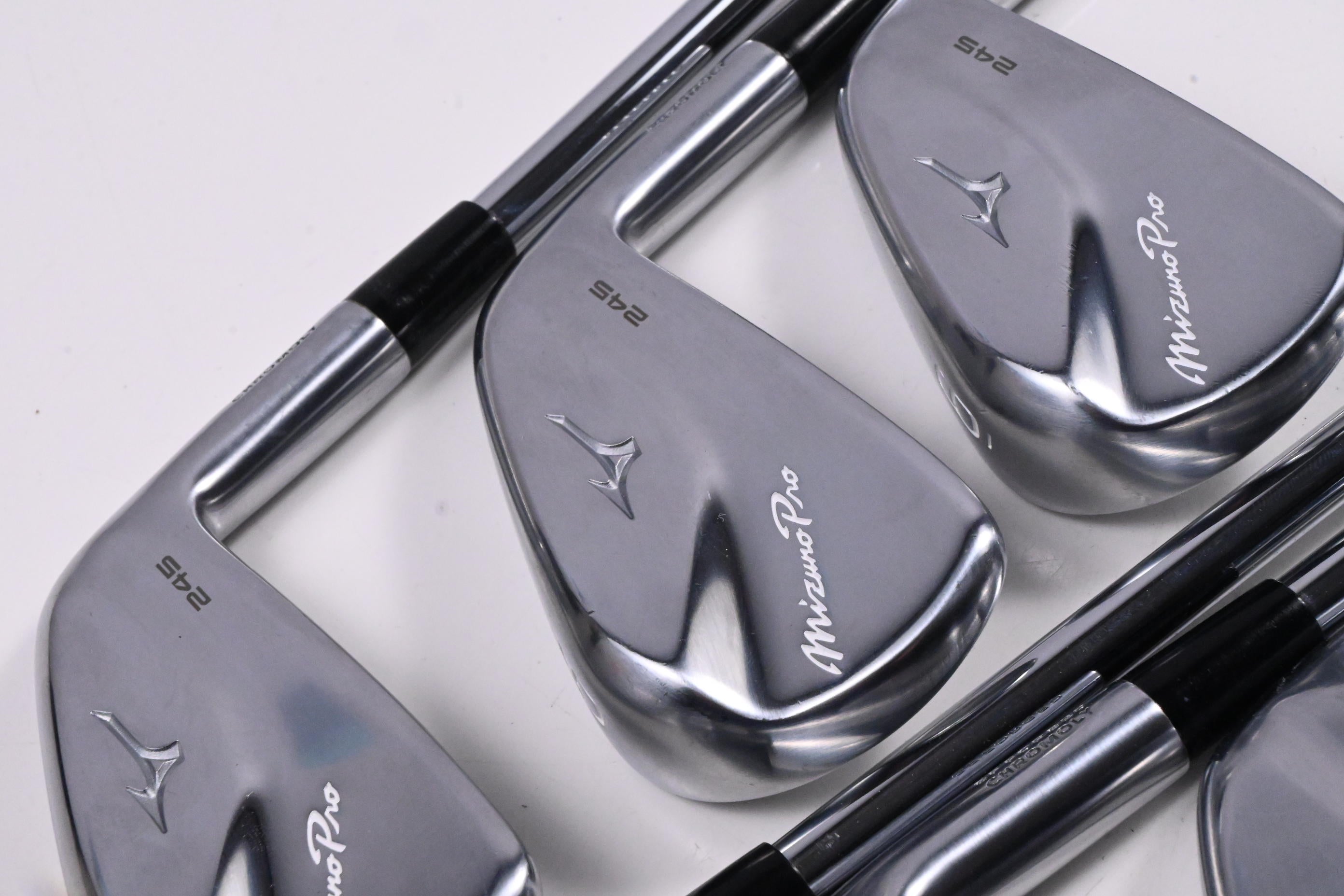 Mizuno Pro 245 Irons / 4-PW / Regular Flex Dynamic Gold Mid 100 R300 Shafts