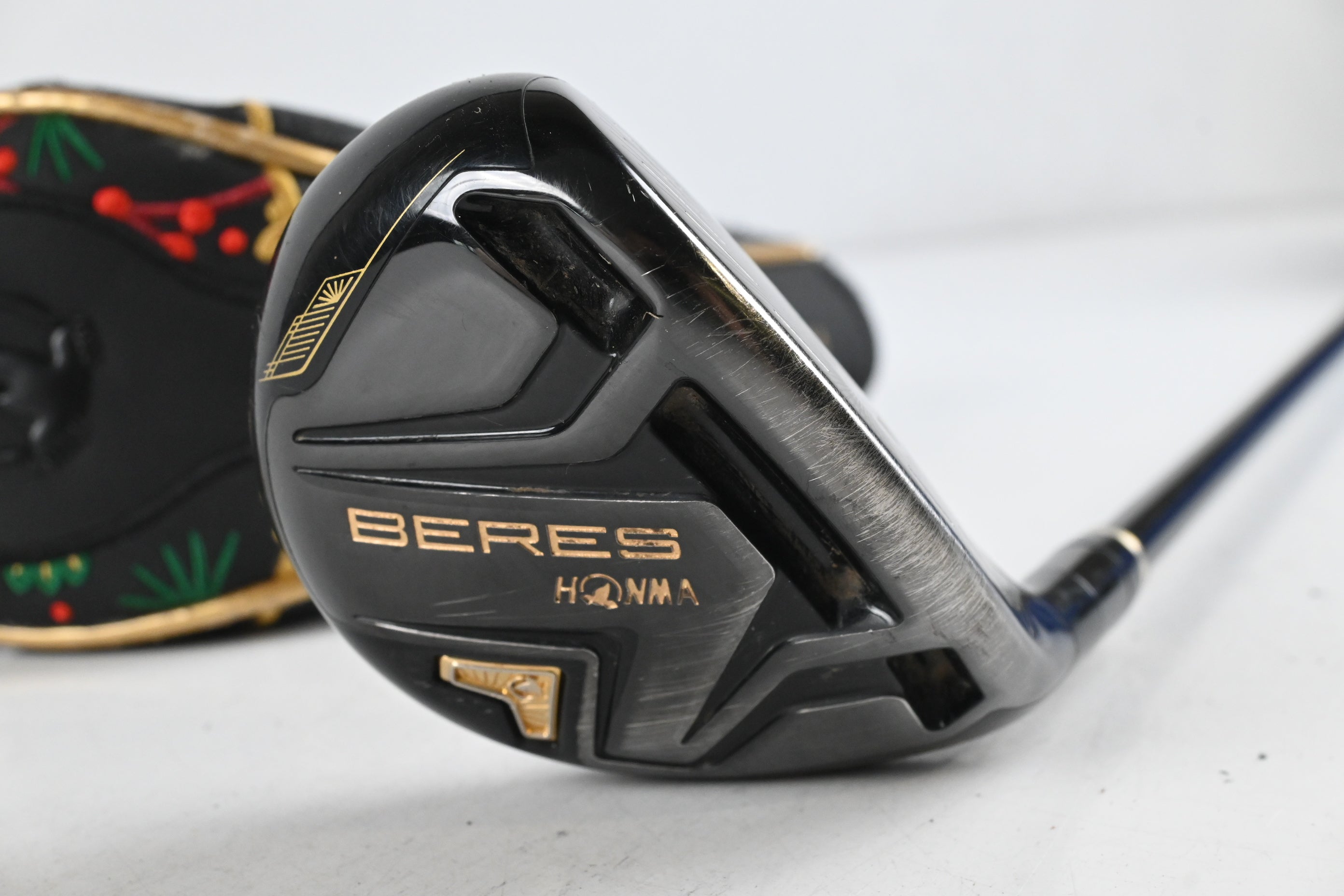 Honma Beres #4 Hybrid / 22 Degree / Regular Flex Honma ARMRQ MX Shaft