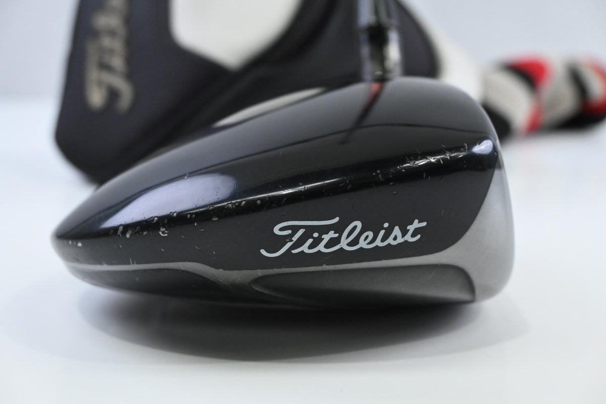 Titleist 910 D2 Driver / 10.5 Degree / Regular Flex Diamana 'ilima 61