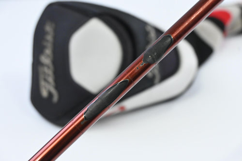 Titleist 910 D2 Driver / 10.5 Degree / Regular Flex Diamana 'ilima 61