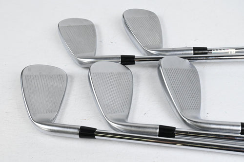 Cleveland Launcher UHX Irons / 6-PW / Regular Flex Dynamic Gold DST 98 R300