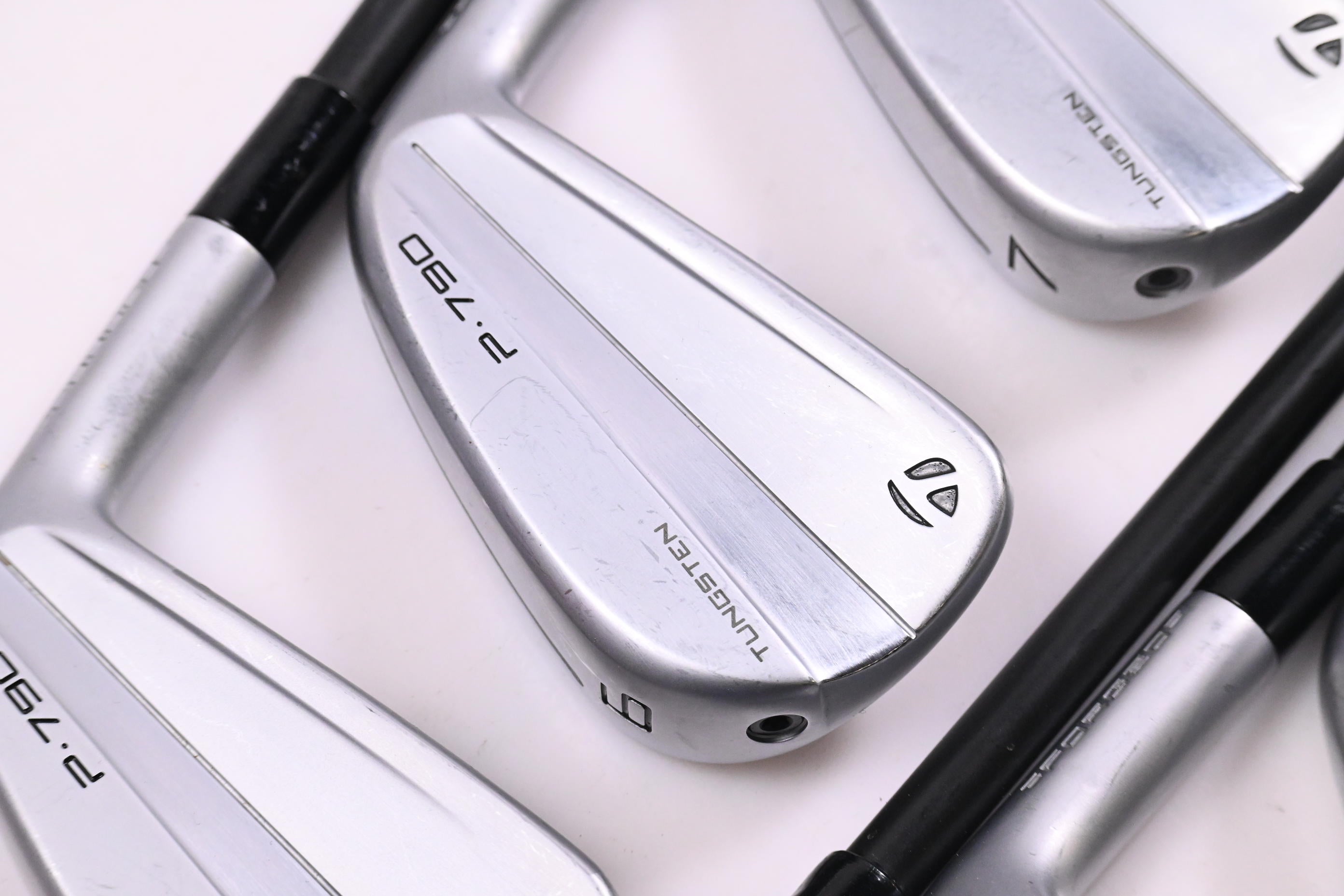 Taylormade P790 2023 Irons / 5-PW+AW / Regular Flex Project X VRTX 60 Shafts