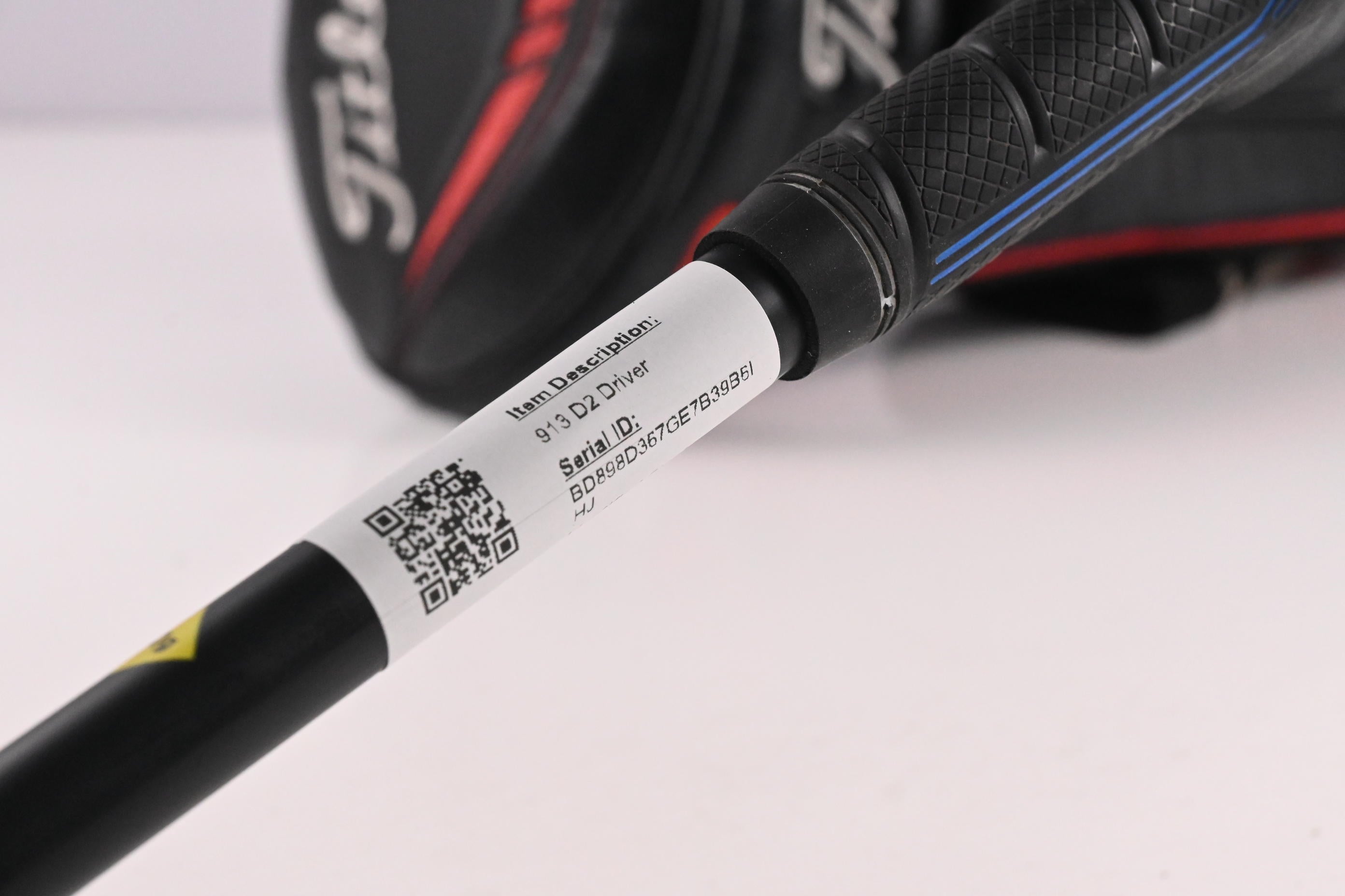 Titleist 913 D2 Driver / 10.5 Degree / Regular Flex Project X HZRDUS Red CB 50