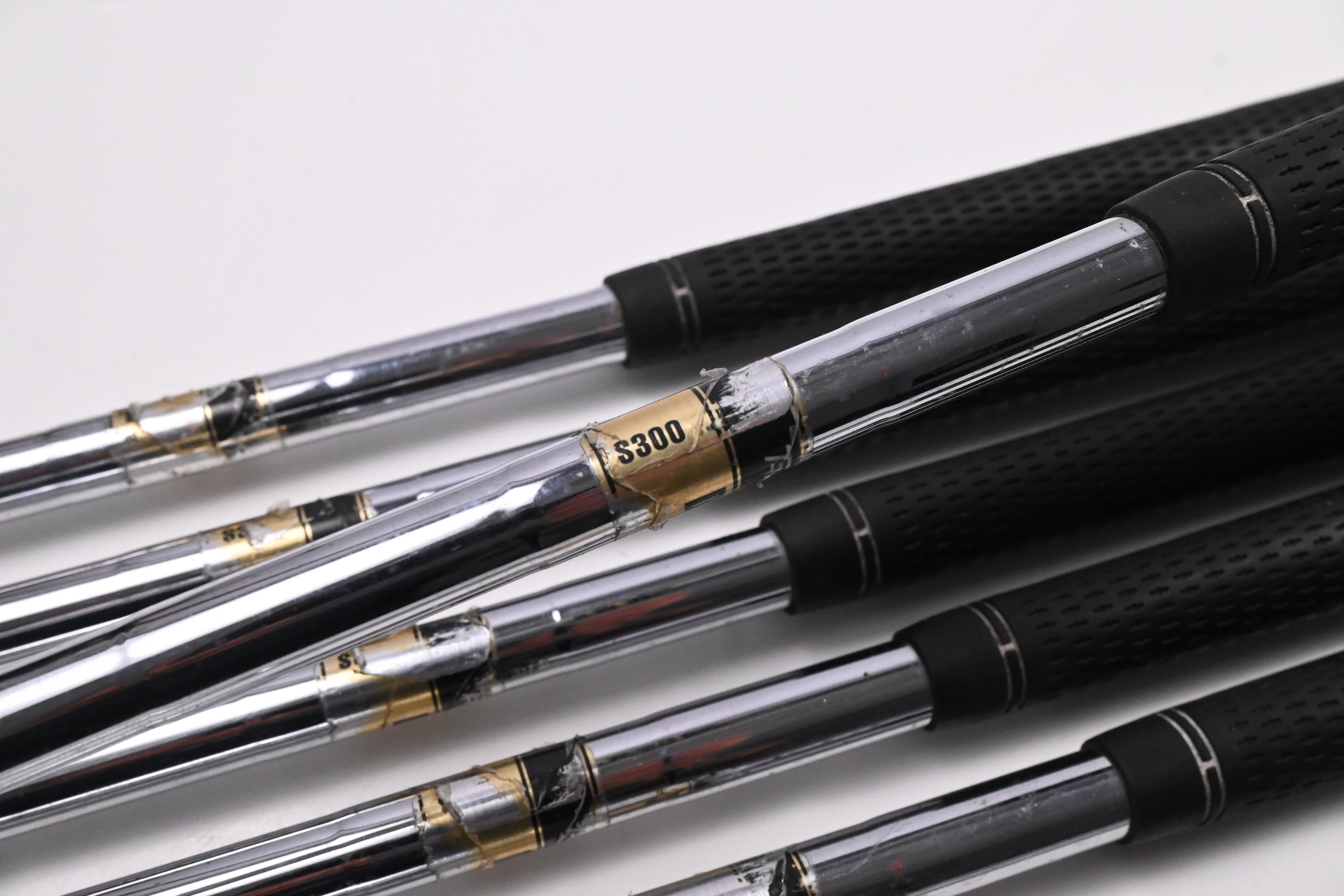 Taylormade R7 Irons / 3-PW / Regular Flex Dynamic Gold R300 Steel Shafts