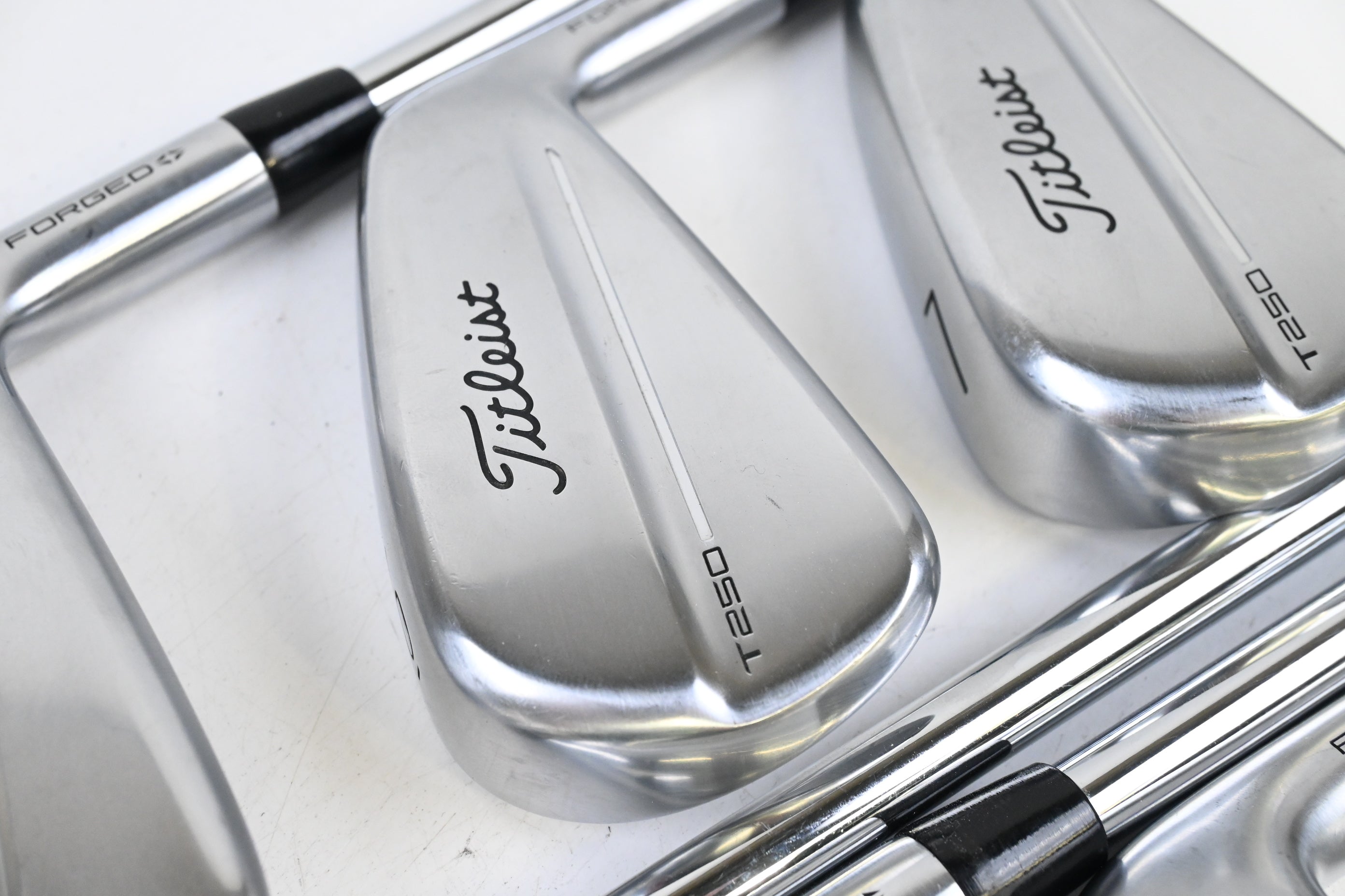 Titleist T250 2025 Irons / 5-PW+GW / Regular Flex N.S.Pro 750 GH Neo Shafts