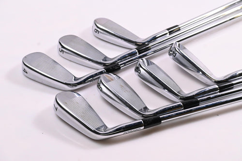 Kirkland Signature Irons / 4-PW / Stiff Flex Elevate 115 Shafts
