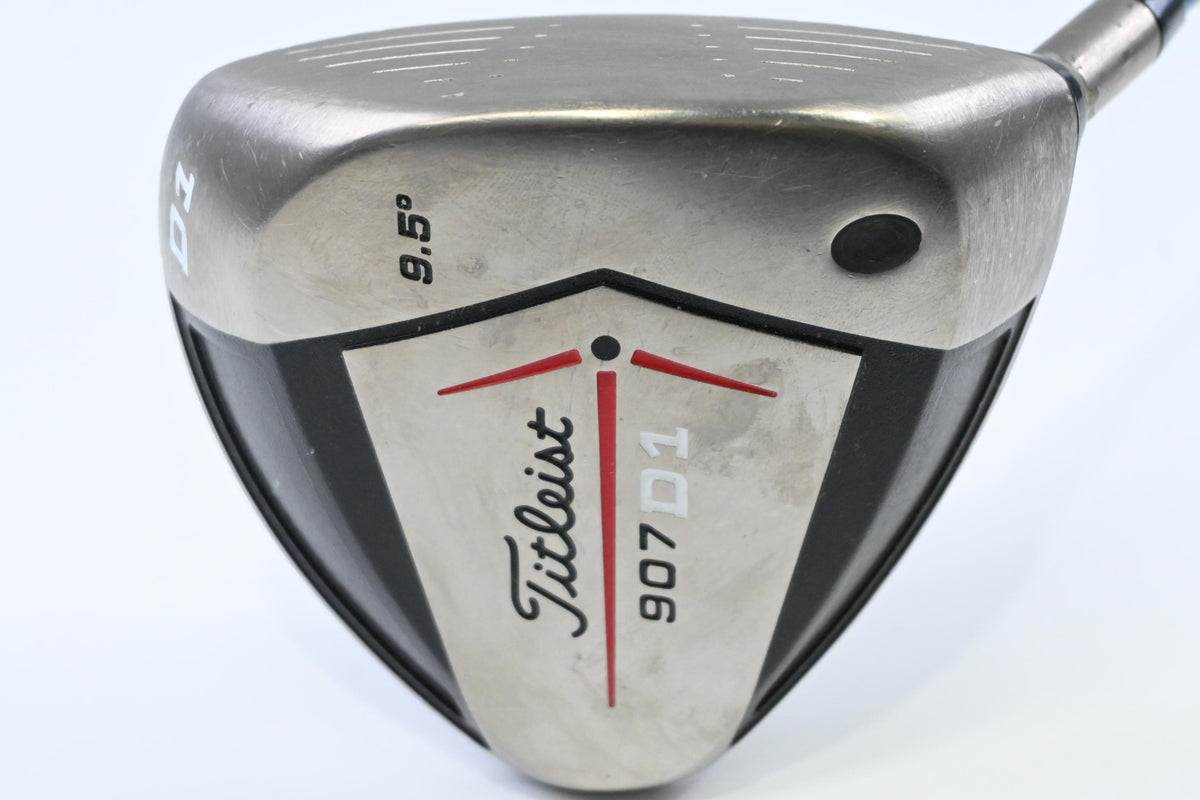 Titleist 907 D1 Driver / 9.5 Degree / Stiff Flex Aldila VS 65