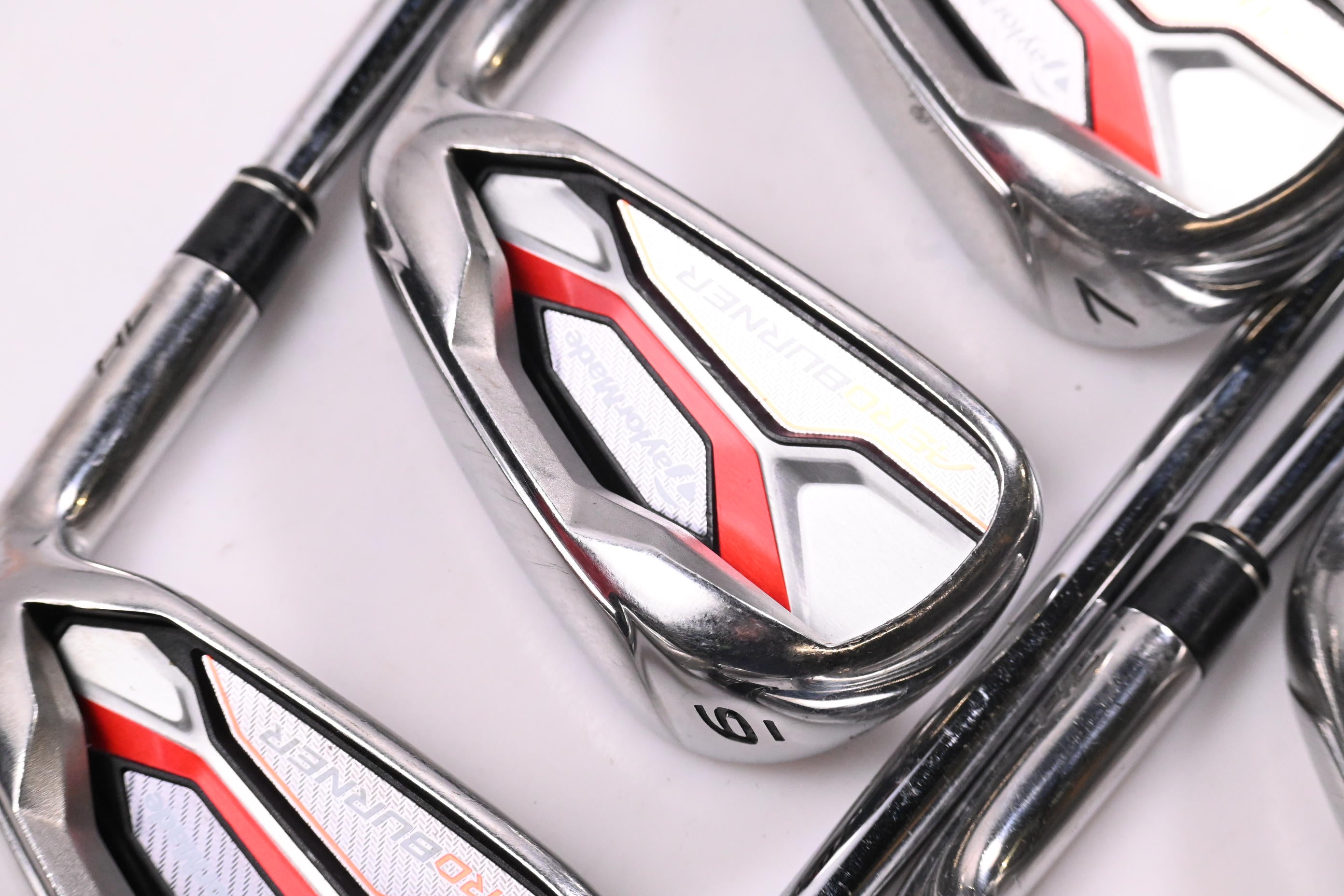 Taylormade Aeroburner HL Irons / 5-PW+SW / Regular Flex Aero Burner Shafts