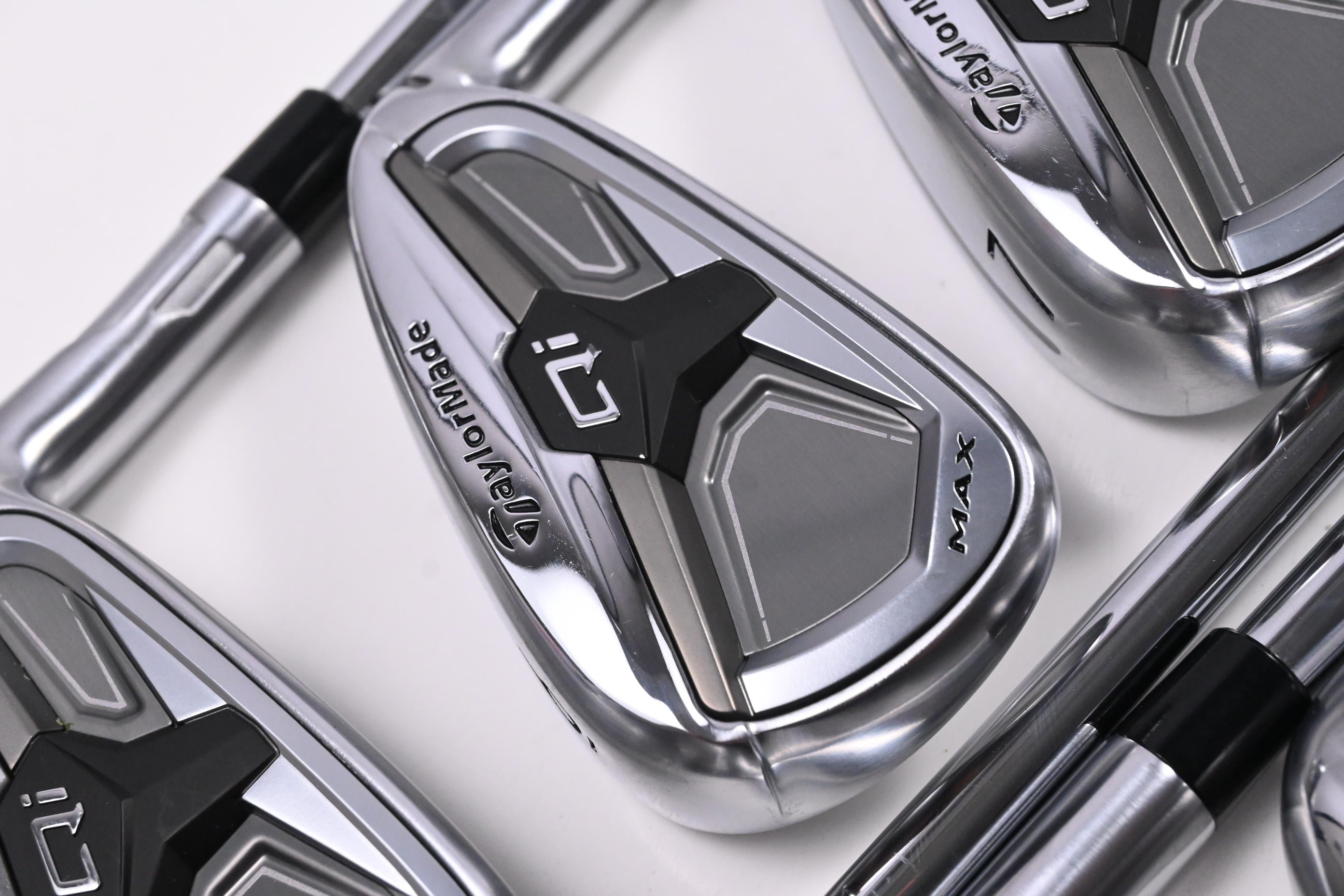 Taylormade Qi Max Irons / 5-PW+SW / Stiff Flex KBS MAX MT 85 Steel Shafts