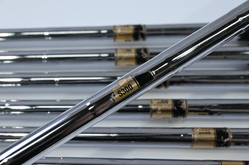 Titleist 712 MB Irons / 3-PW / Stiff Flex Dynamic Gold S300 Shafts