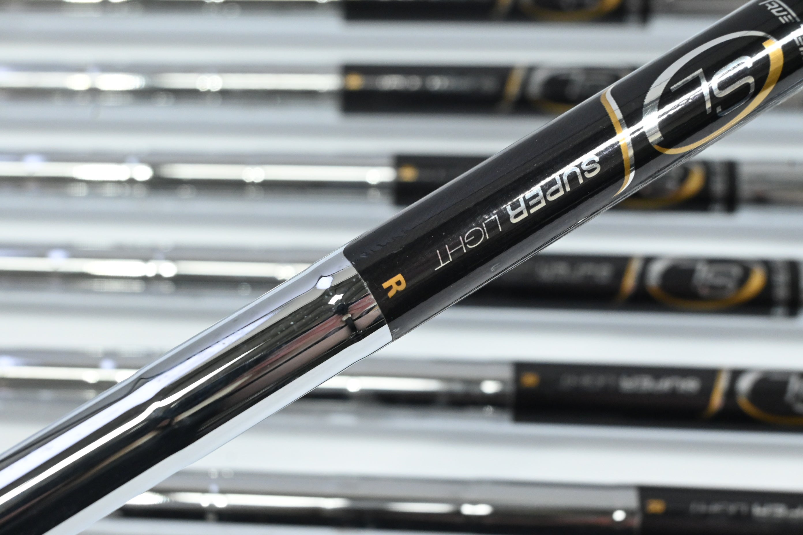 Cobra F-Max Irons / 5-PW+GW / Regular Flex Super Light Shafts