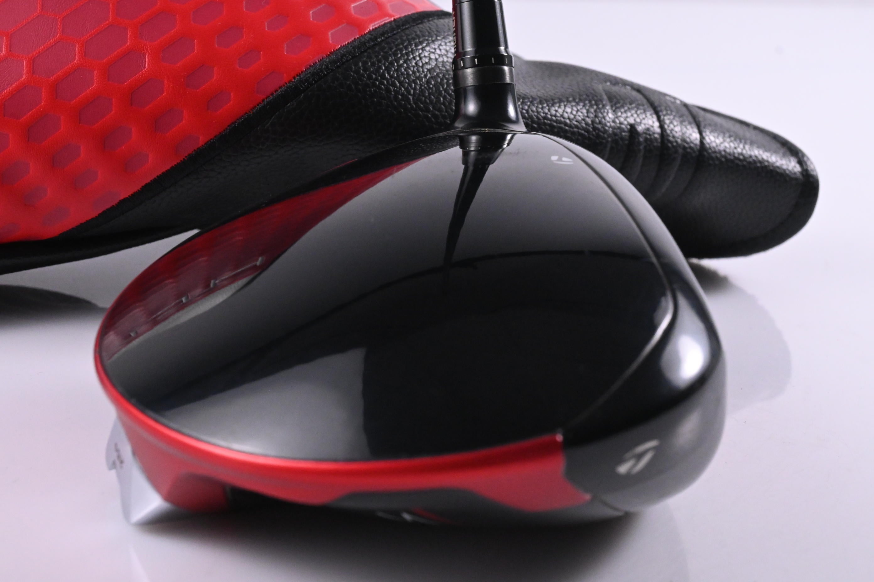 Taylormade Stealth 2 Driver / 10.5 Degree / Stiff Flex Psyko Crossfire 60 Shaft