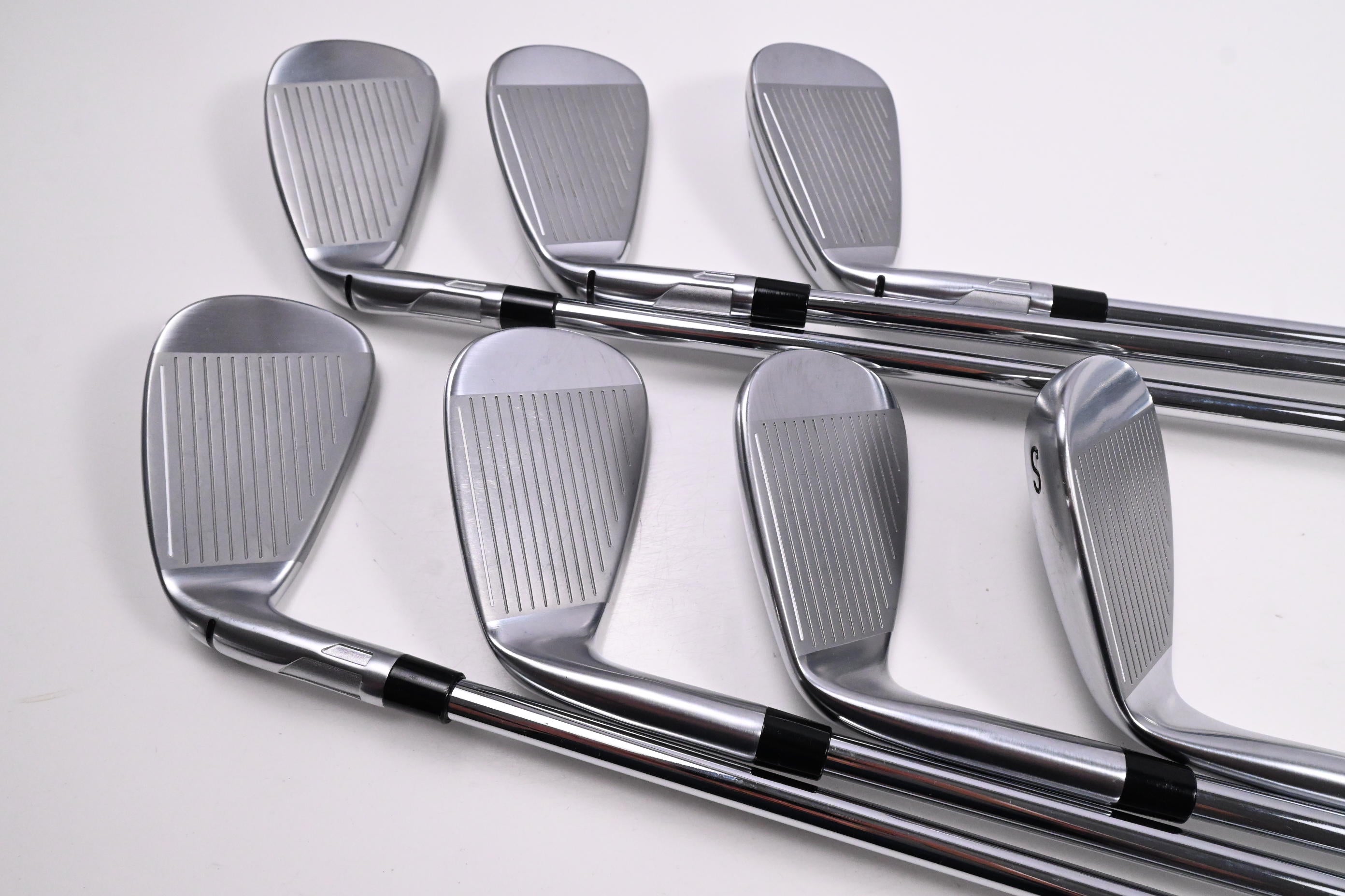 Taylormade Qi Max Irons / 5-PW+SW / Stiff Flex KBS MAX MT 85 Steel Shafts