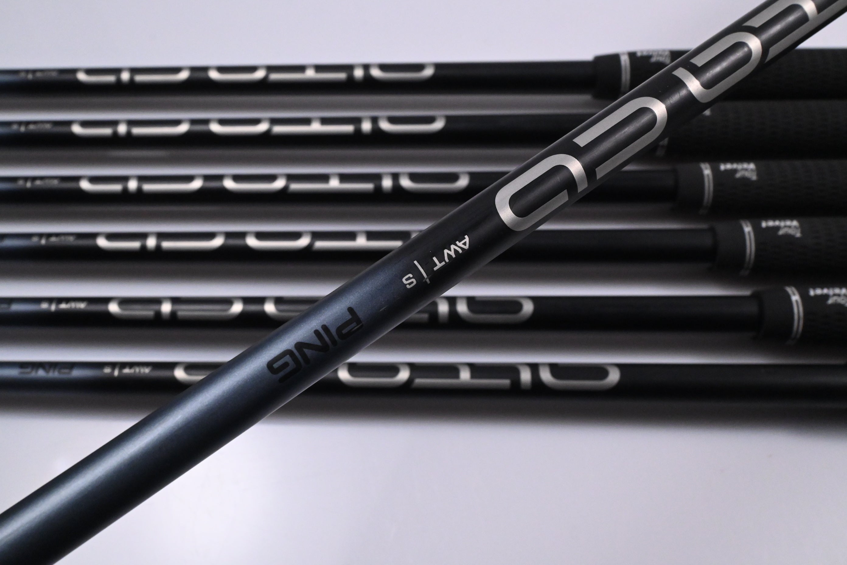 Left Hand Ping G425 Irons / 5-PW+SW / Blue Dot / Stiff Flex Ping ALTA CB Slate