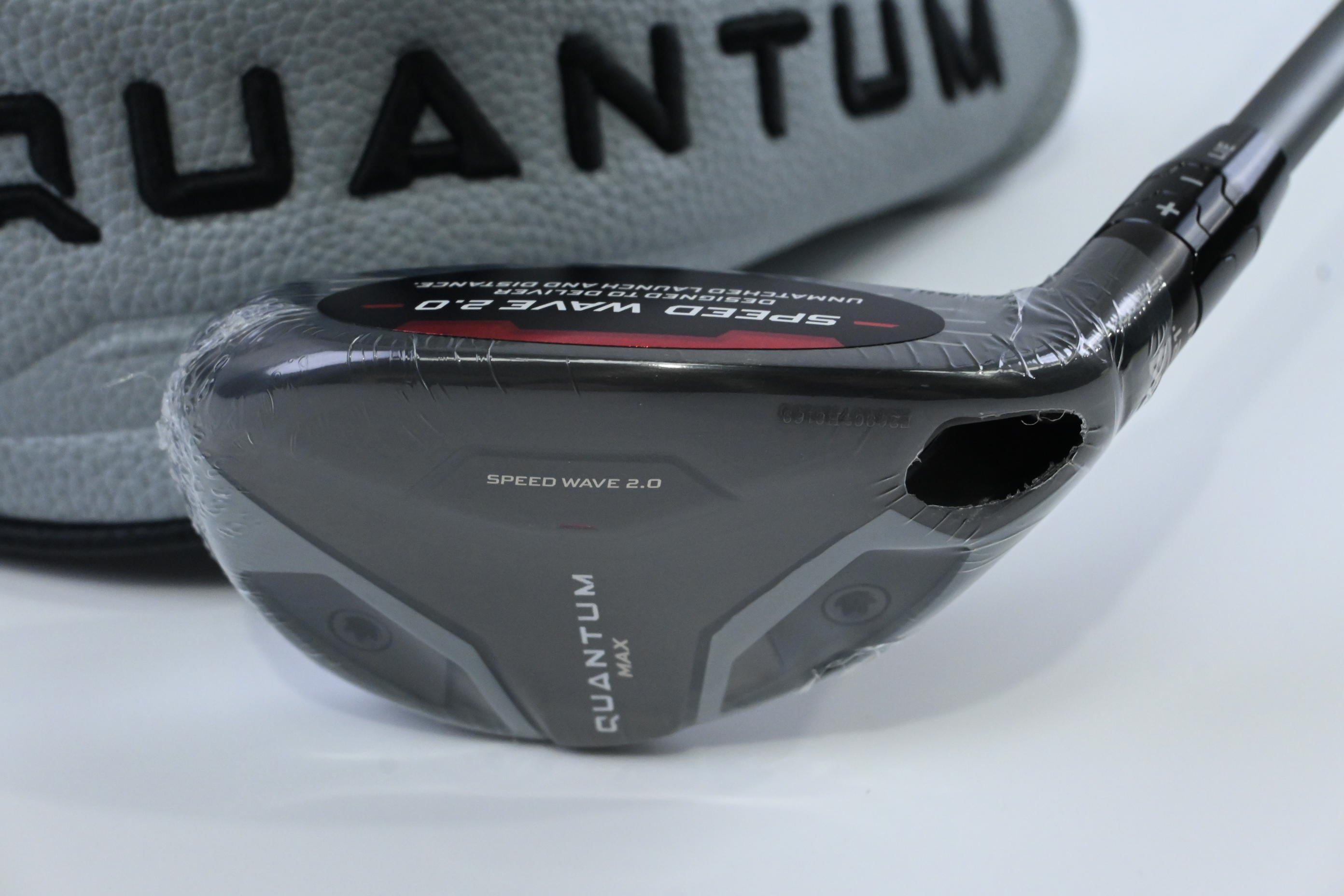 Callaway Quantum Max #4 Hybrid / 21 Degree / Stiff Flex Denali Frost Silver 70