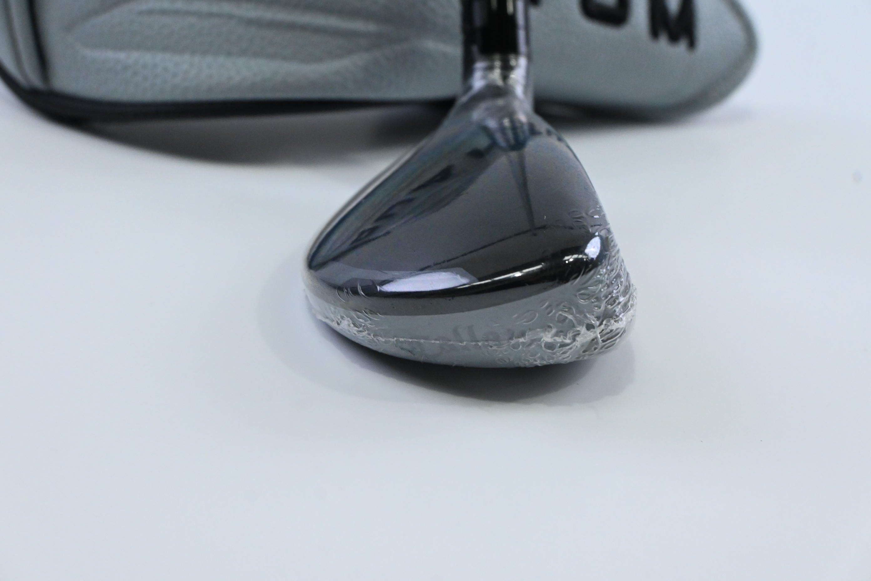 Callaway Quantum Max #4 Hybrid / 21 Degree / Stiff Flex Denali Frost Silver 70