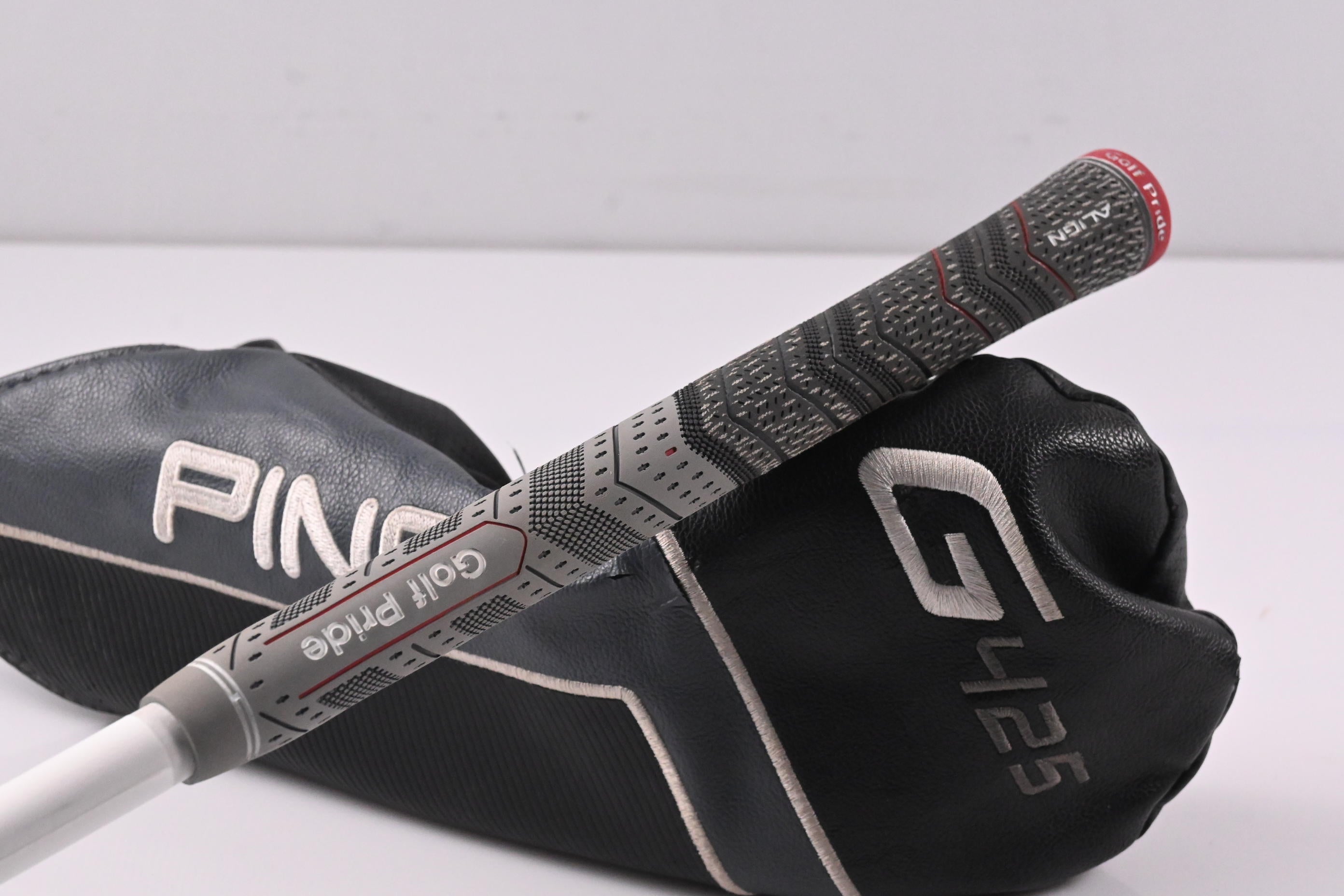 Ping G425 LST Driver / 9 Degree / Stiff Flex Aldila Rogue White 70 Shaft