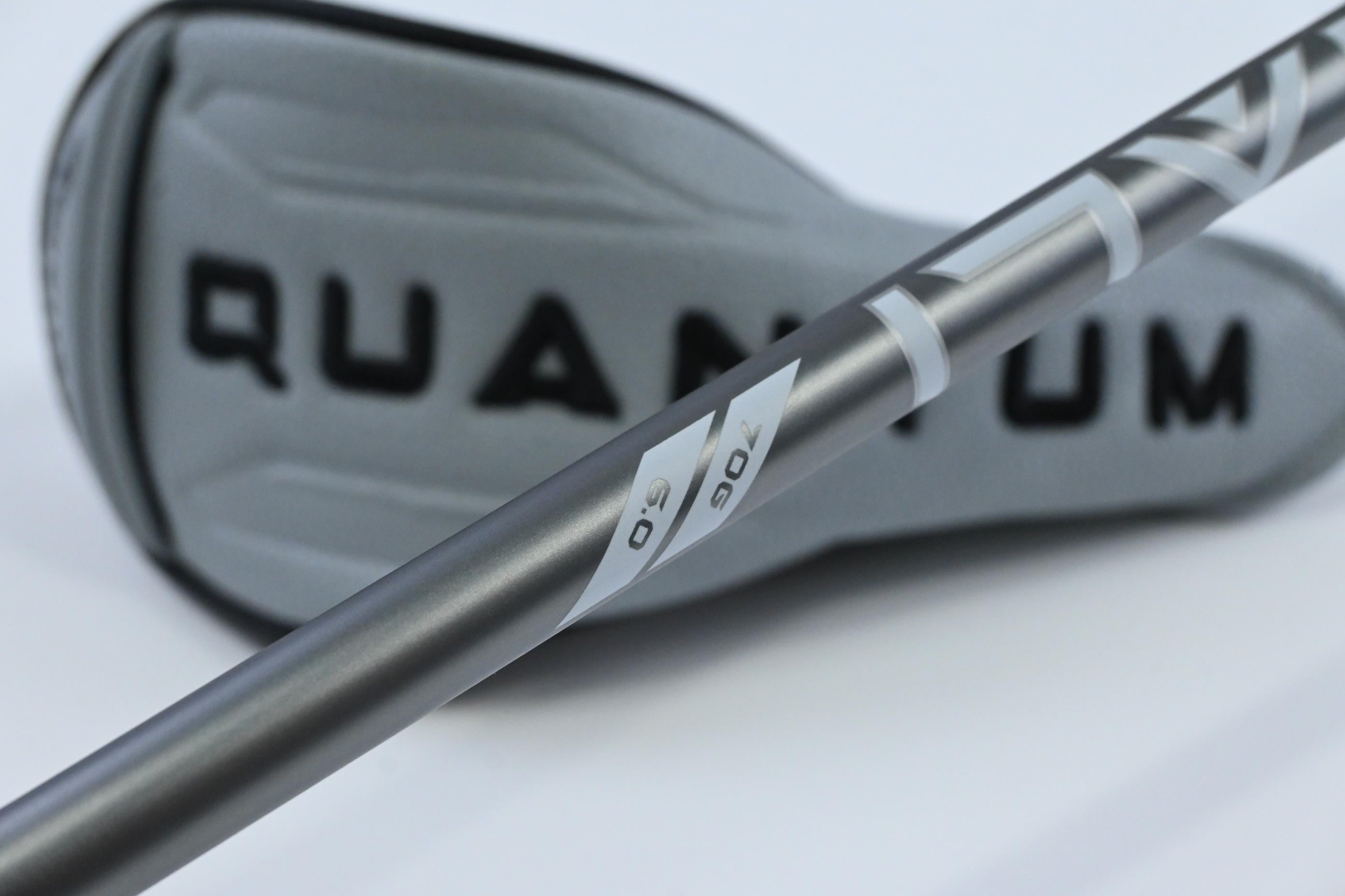 Callaway Quantum Max #4 Hybrid / 21 Degree / Stiff Flex Denali Frost Silver 70