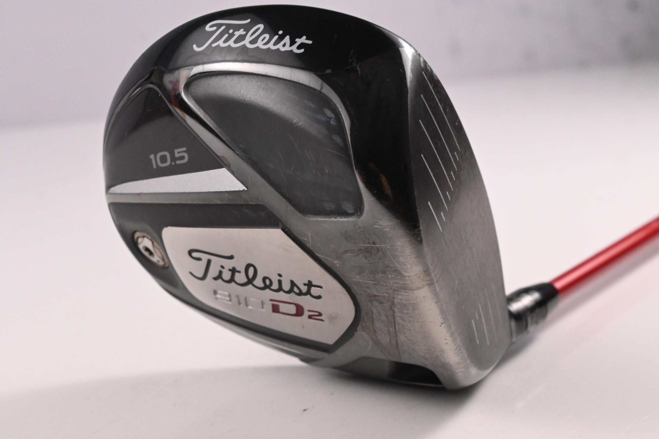 Titleist 910 D2 Driver / 10.5 Degree / Stiff Flex Fujikura Motore F1 65 Shaft