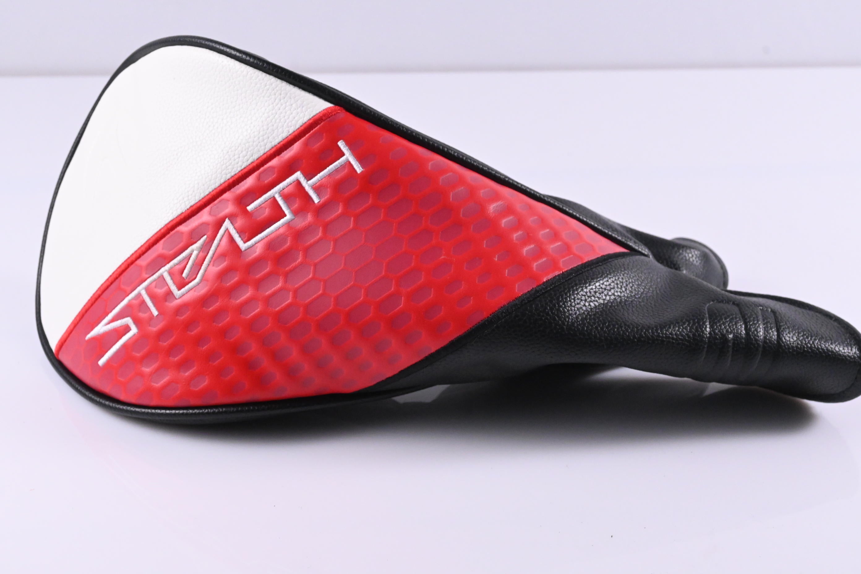 Taylormade Stealth 2 Driver / 10.5 Degree / Stiff Flex Psyko Crossfire 60 Shaft