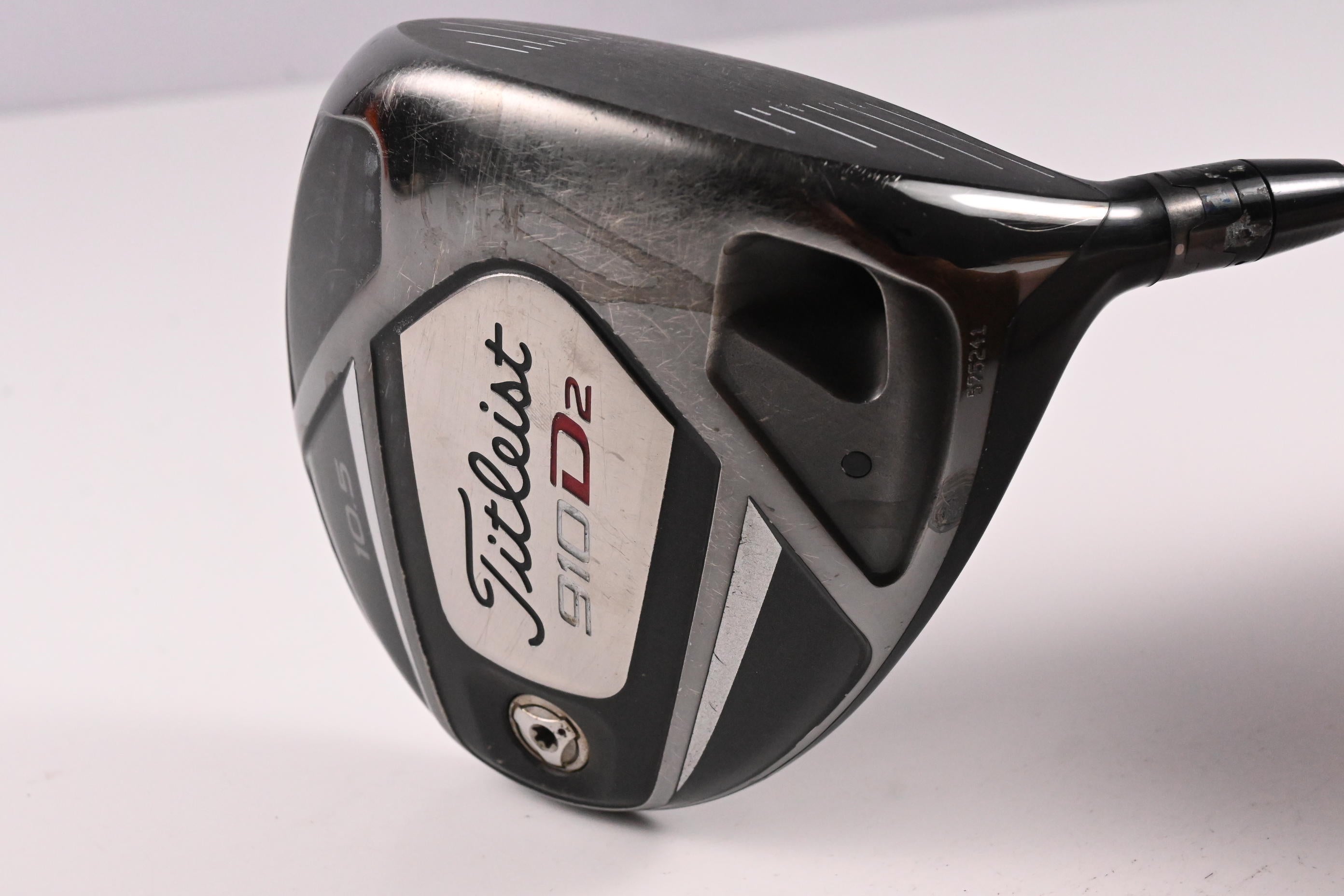 Titleist 910 D2 Driver / 10.5 Degree / Stiff Flex Fujikura Motore F1 65 Shaft