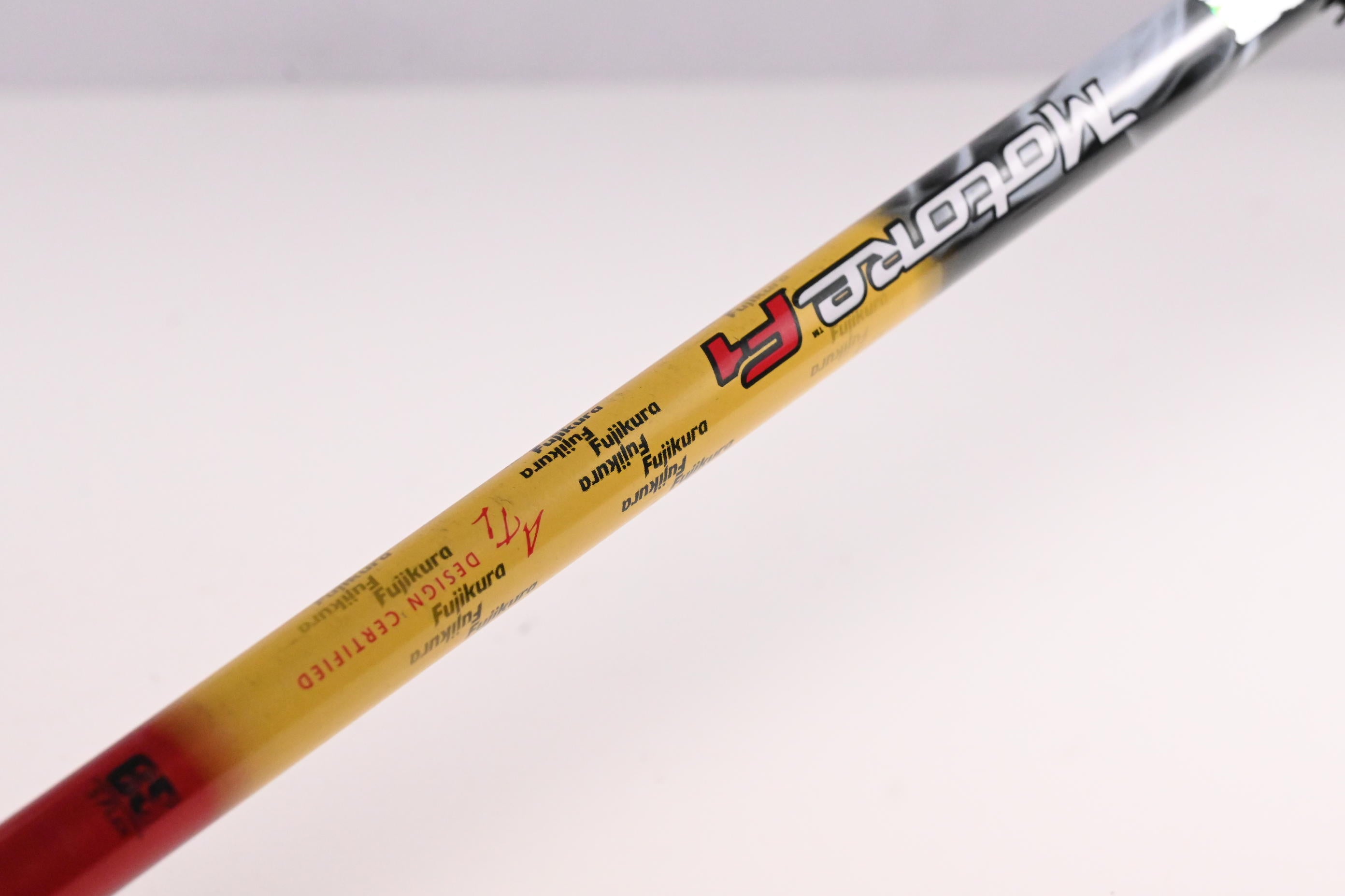 Titleist 910 D2 Driver / 10.5 Degree / Stiff Flex Fujikura Motore F1 65 Shaft