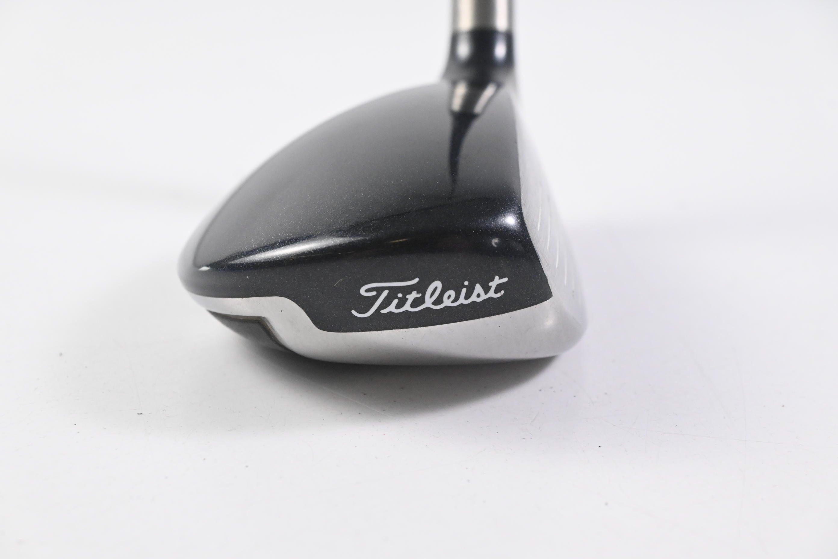 Titleist 909H #3 Hybrid / 21 Degree / Stiff Flex Aldila Voodoo Shaft