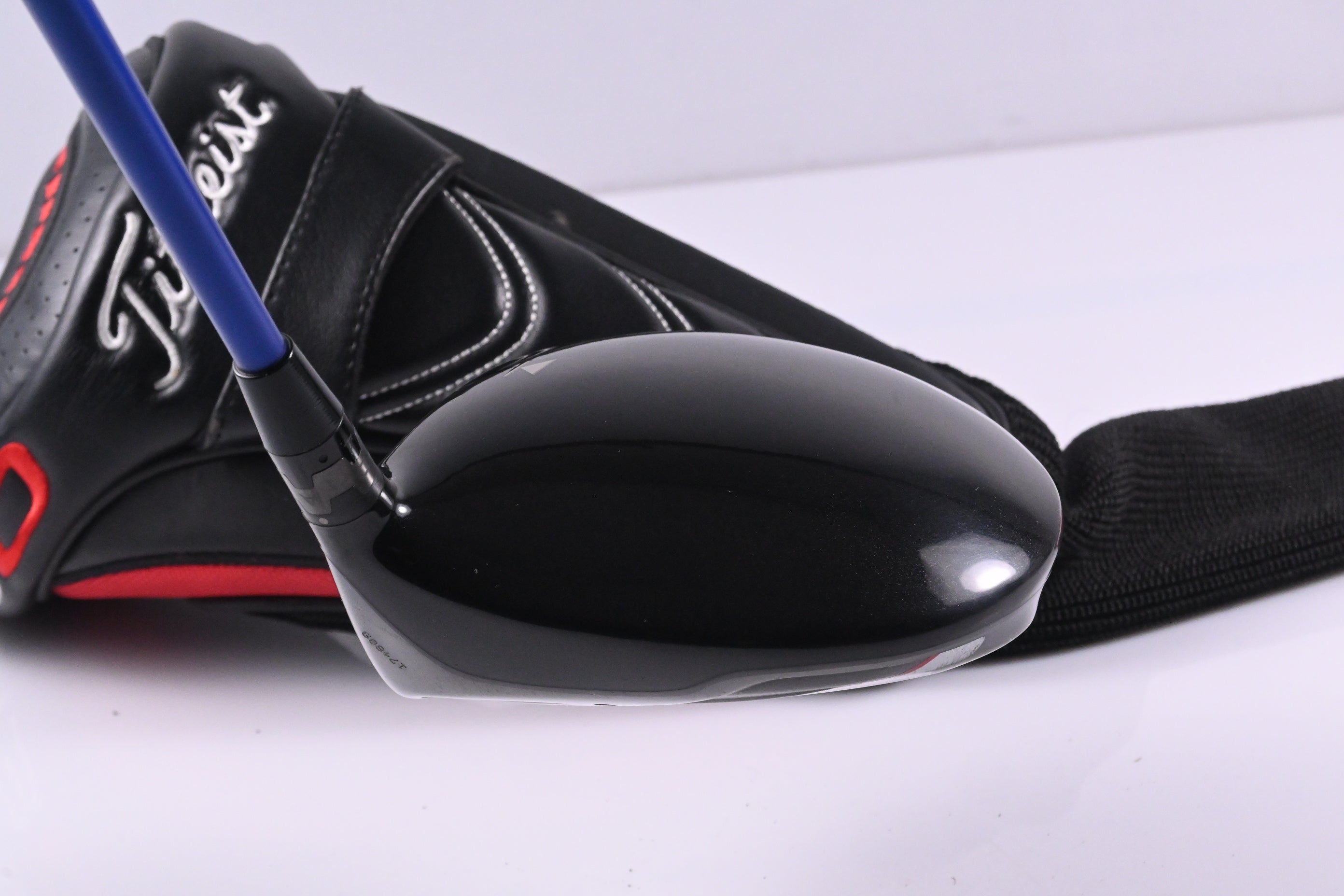 Titleist 913 D2 Driver / 9.5 Degree / Stiff Flex Diamana S+ 62 Shaft