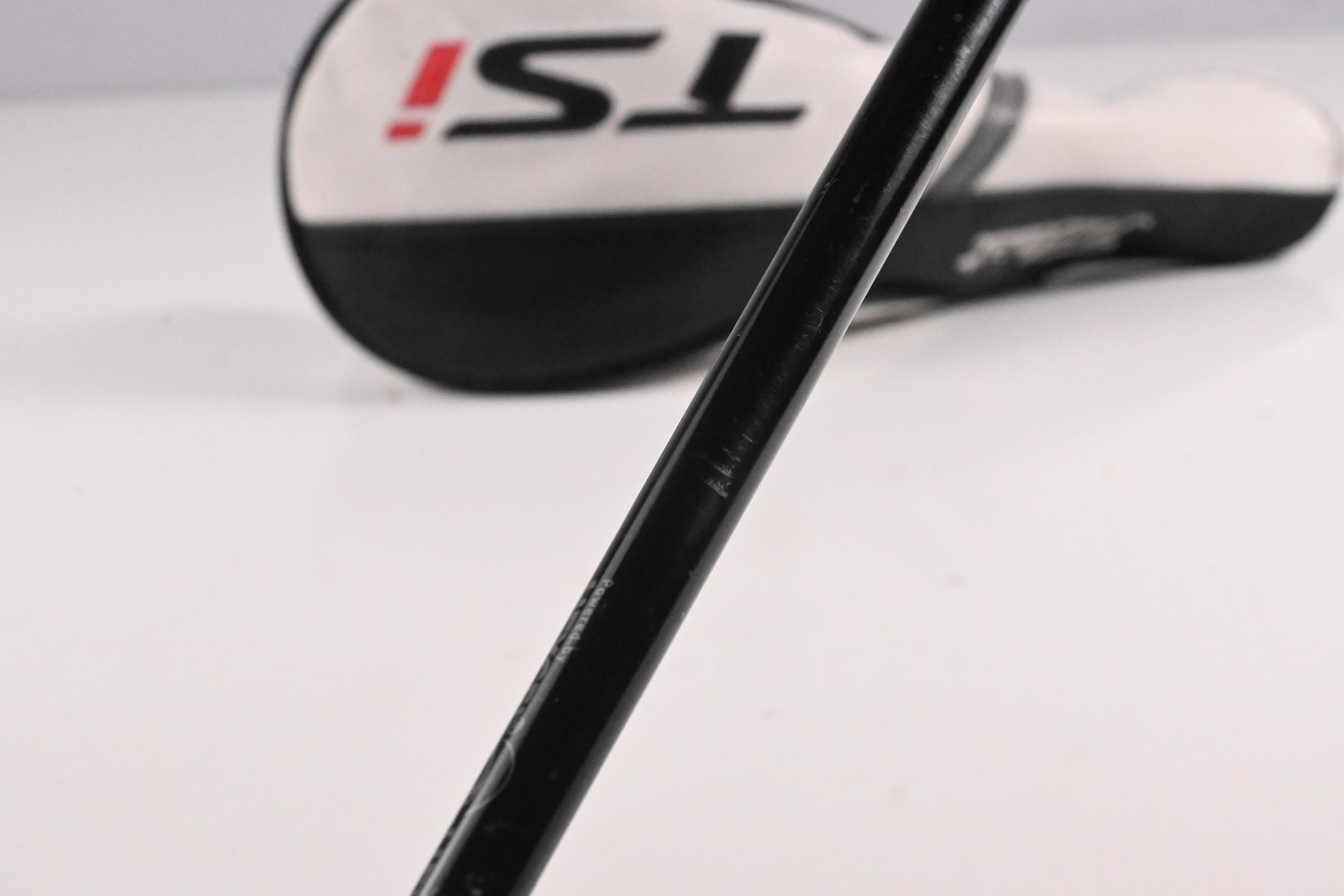 Titleist TSi2 #3 Wood / 15 Degree / Stiff Flex HZRDUS Smoke RDX Black 60 Shaft