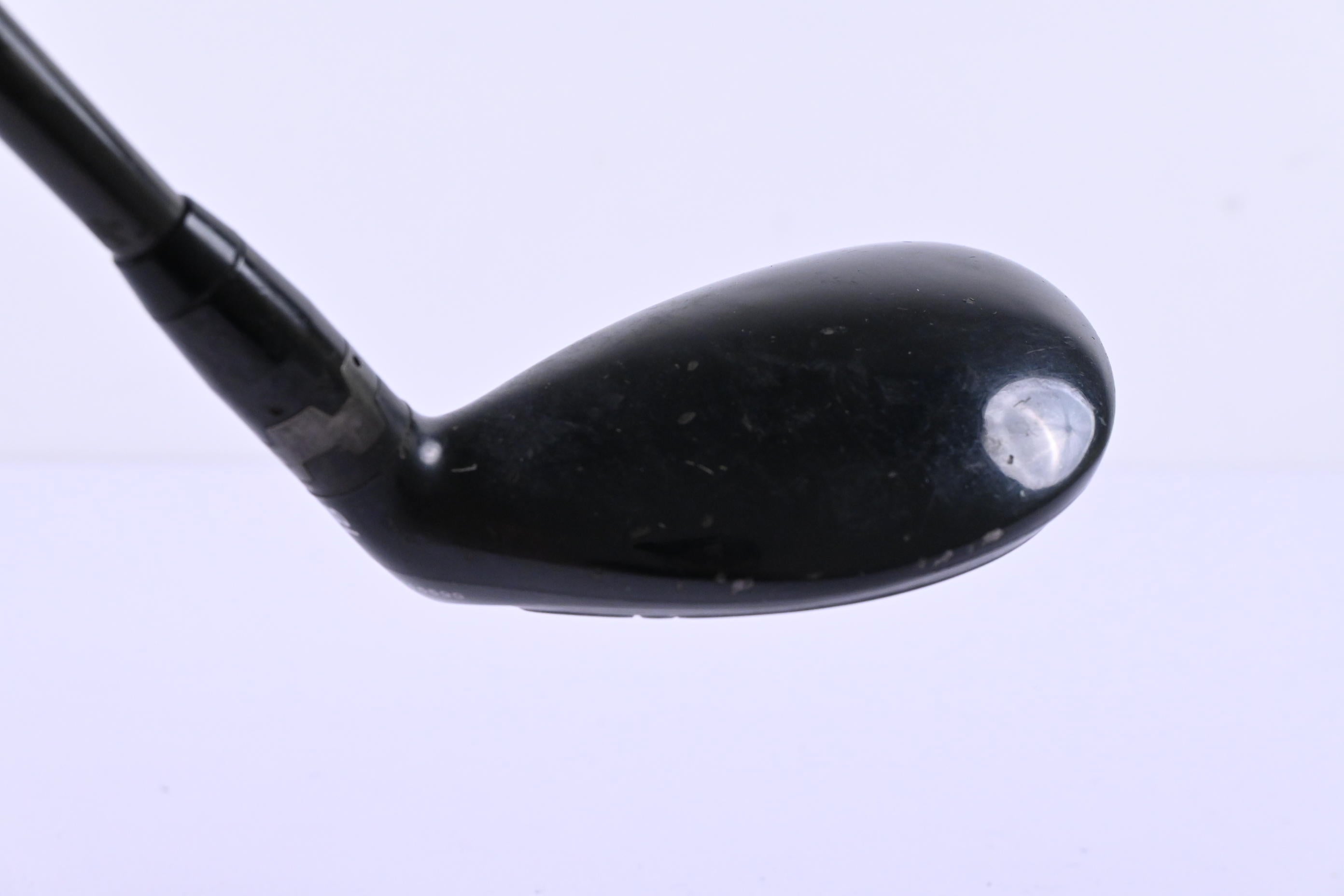 Titleist 915H #2 Hybrid / 18 Degree / Stiff Flex Aldila RIP Phenom 80 Shaft