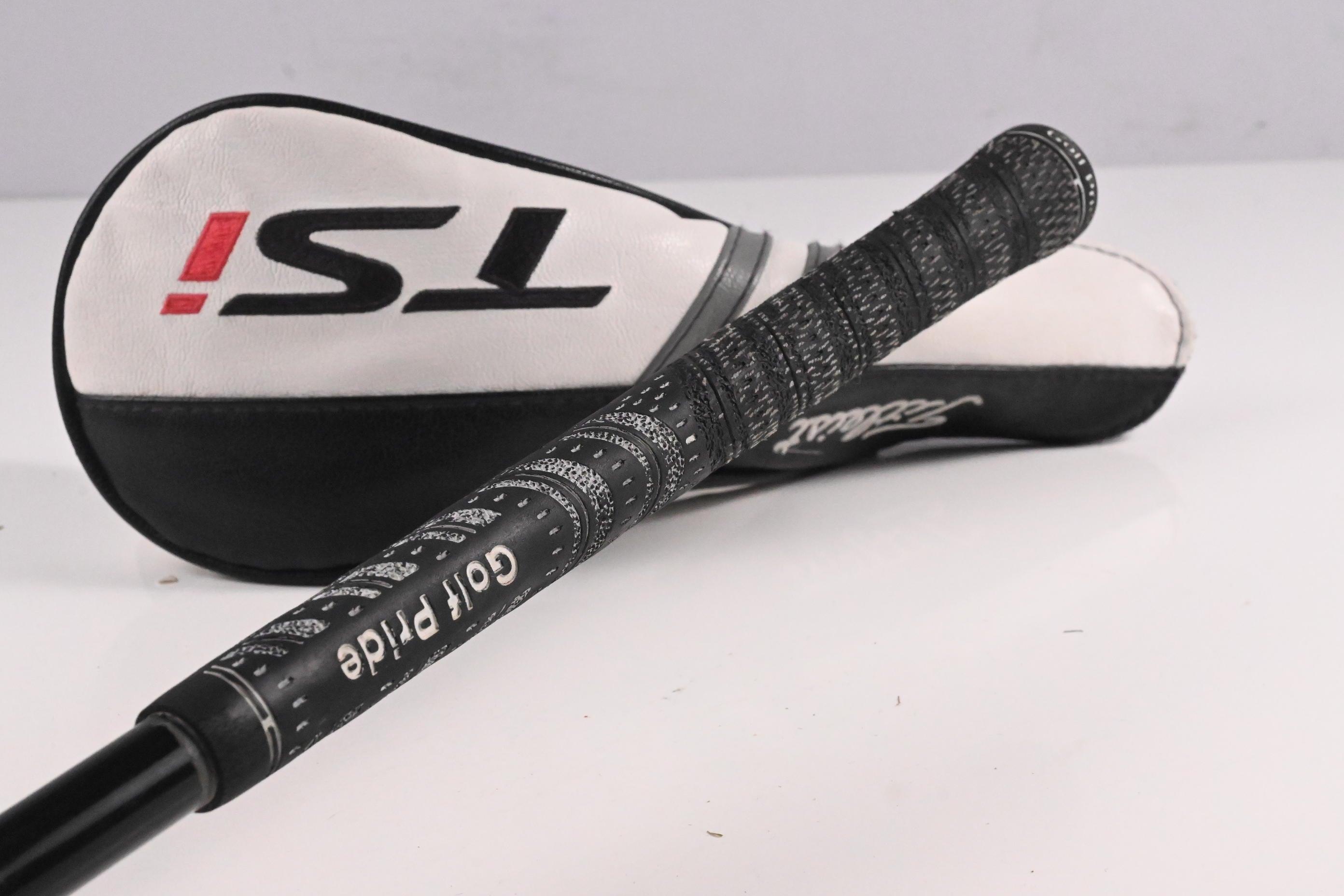 Titleist TSi2 #3 Wood / 15 Degree / Stiff Flex HZRDUS Smoke RDX Black 60 Shaft