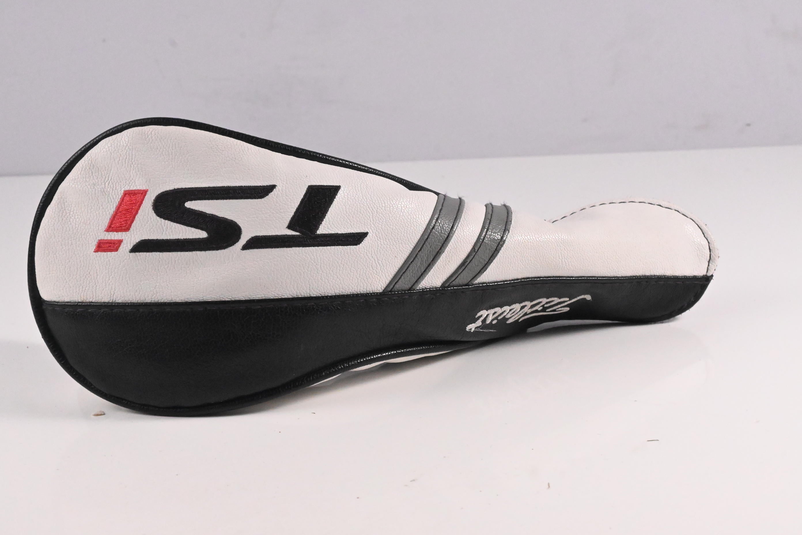 Titleist TSi2 #3 Wood / 15 Degree / Stiff Flex HZRDUS Smoke RDX Black 60 Shaft