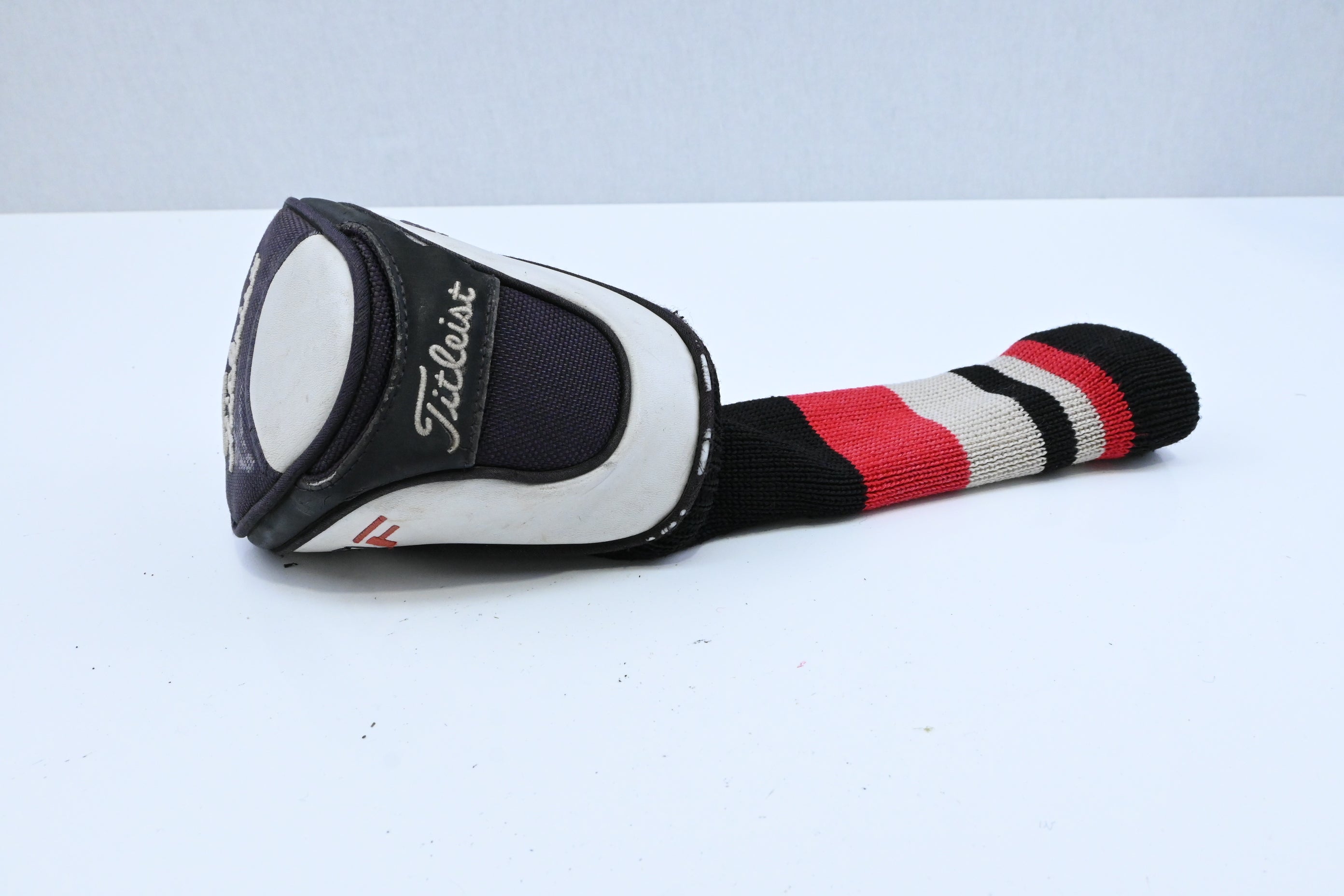 Titleist 910 F #3 Wood / 15 Degree / X-Flex Diamana Ahina 82 Shaft